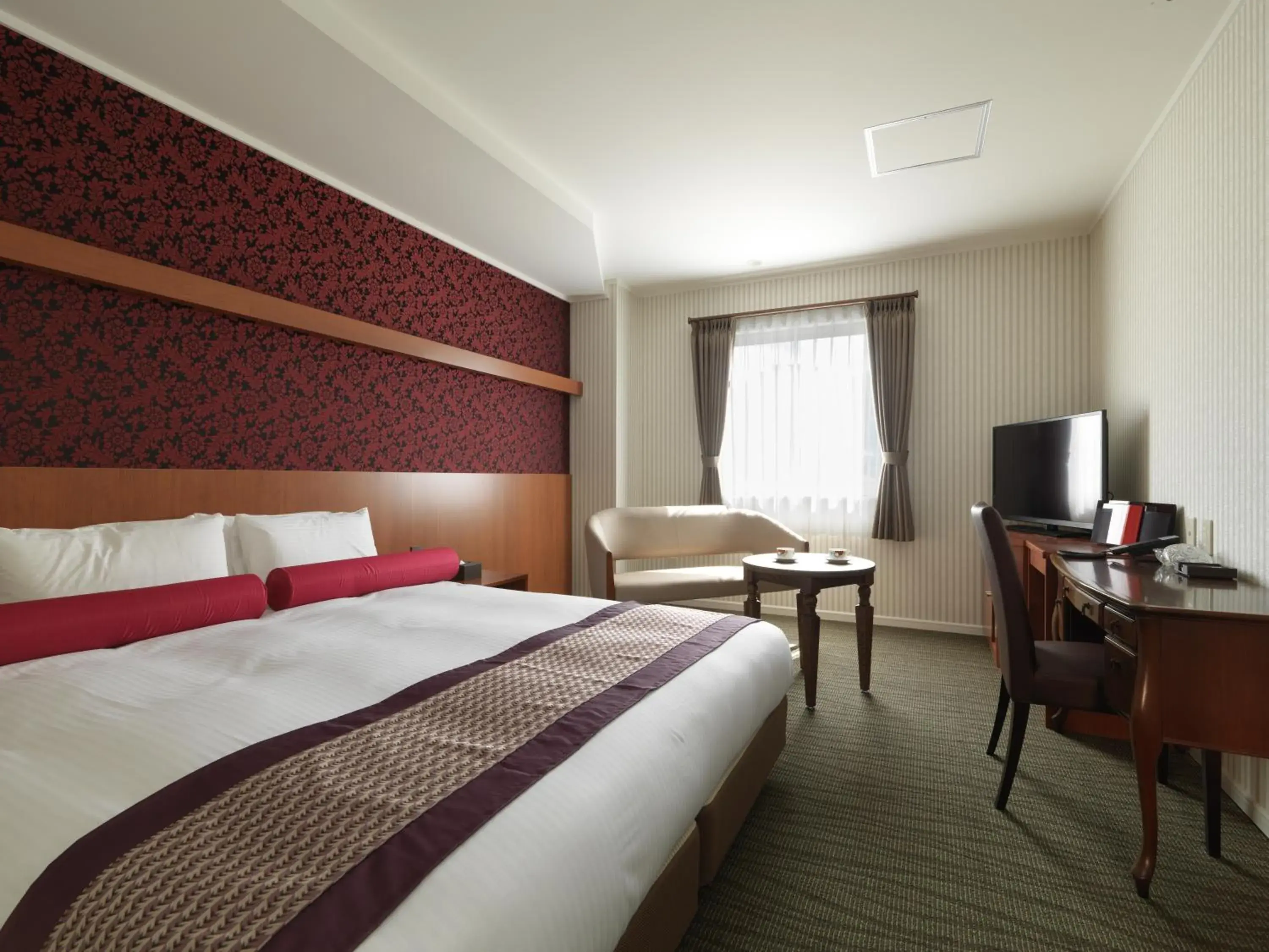 Bed in La Jolie Motomachi Bed in La Jolie Motomachi