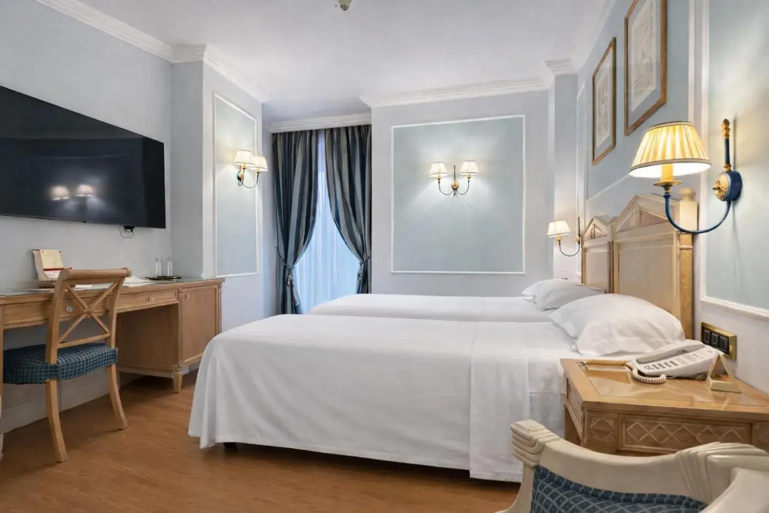 Bedroom, Bed in Palazzo Alabardieri Bedroom, Bed in Palazzo Alabardieri