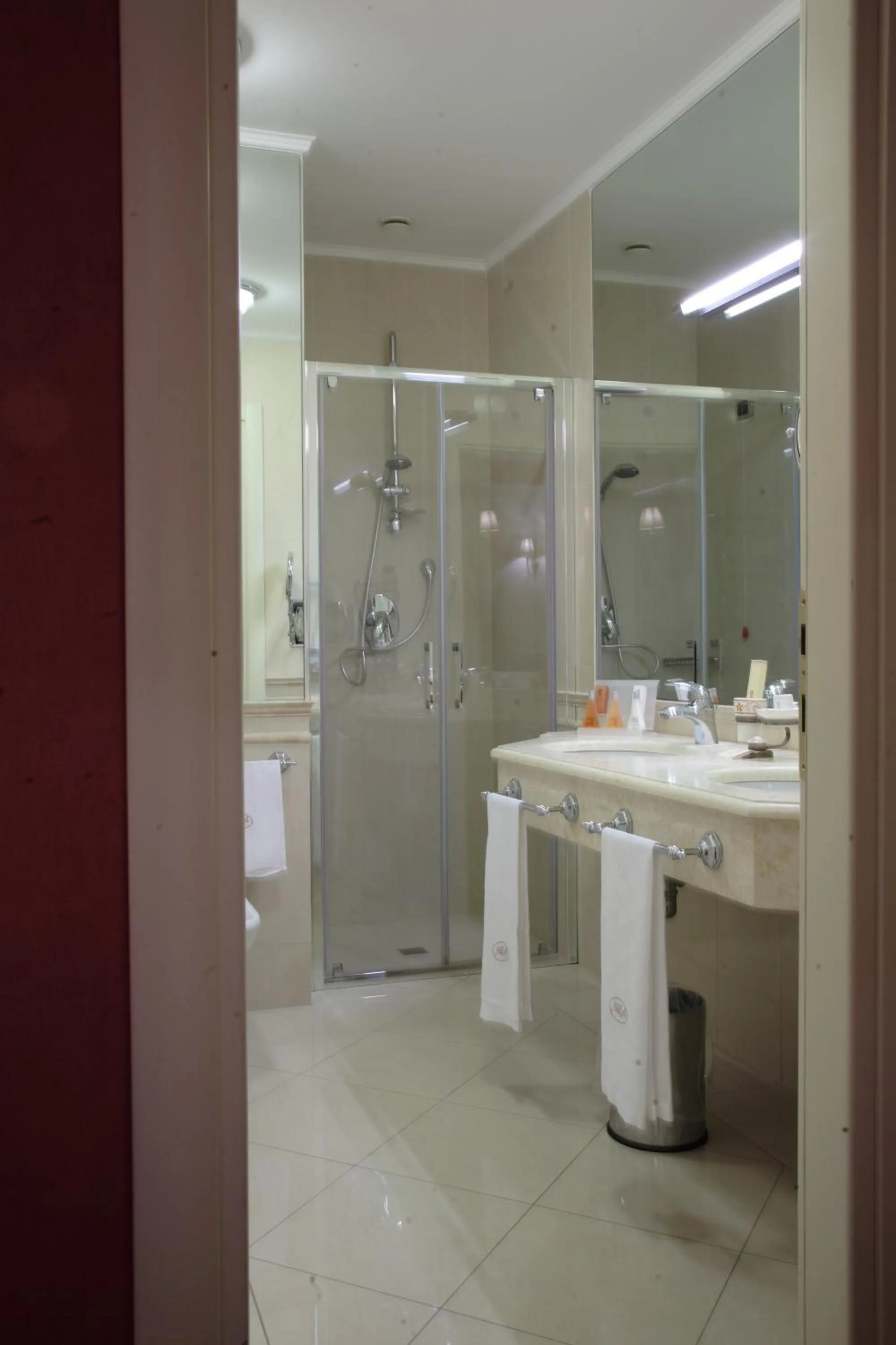 Bathroom in Palazzo Alabardieri