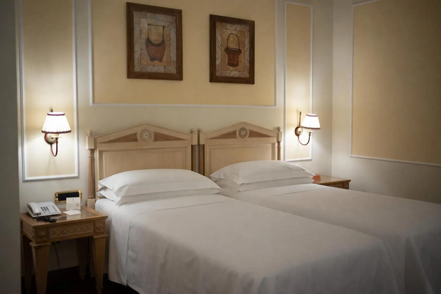 Bedroom, Bed in Palazzo Alabardieri