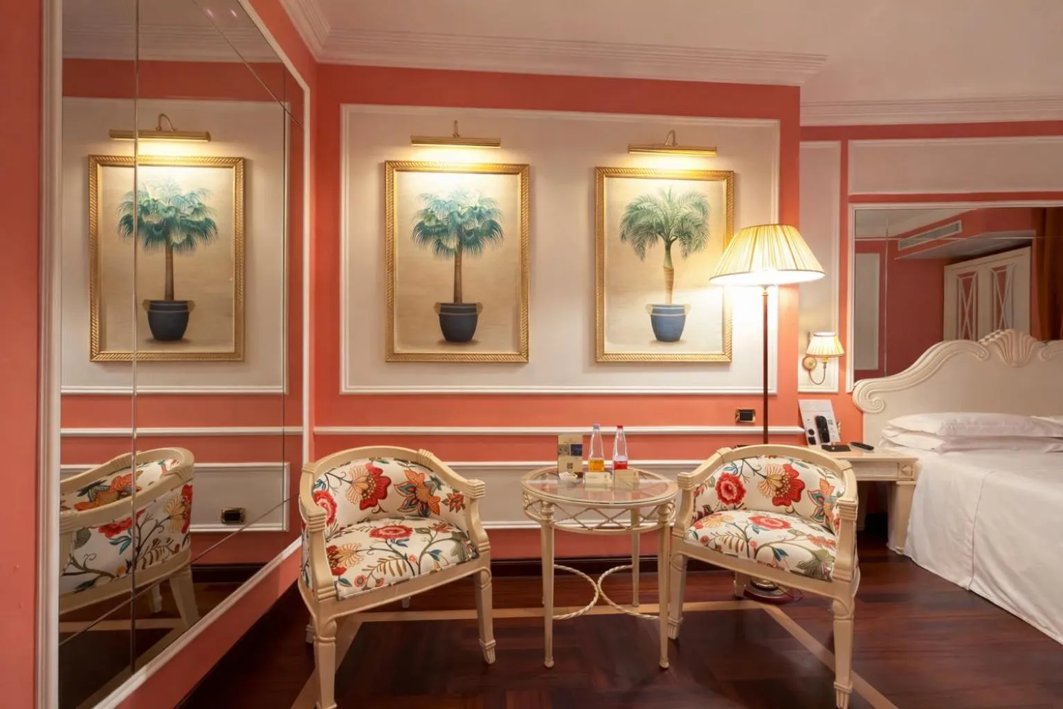 Bedroom, Bed in Palazzo Alabardieri