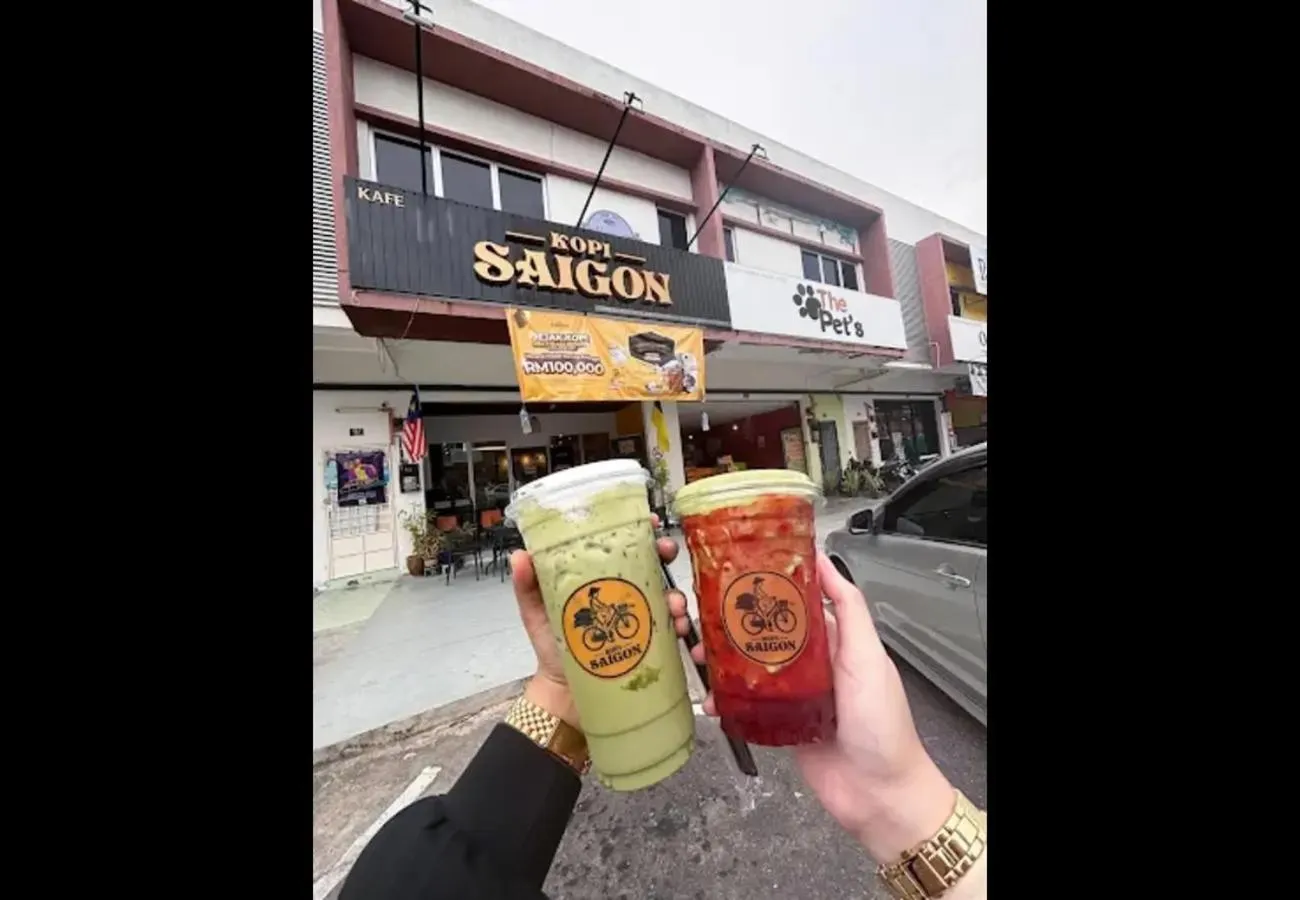 Restaurant/places to eat in Apartment santai Marina