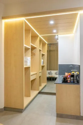 Iris Suites