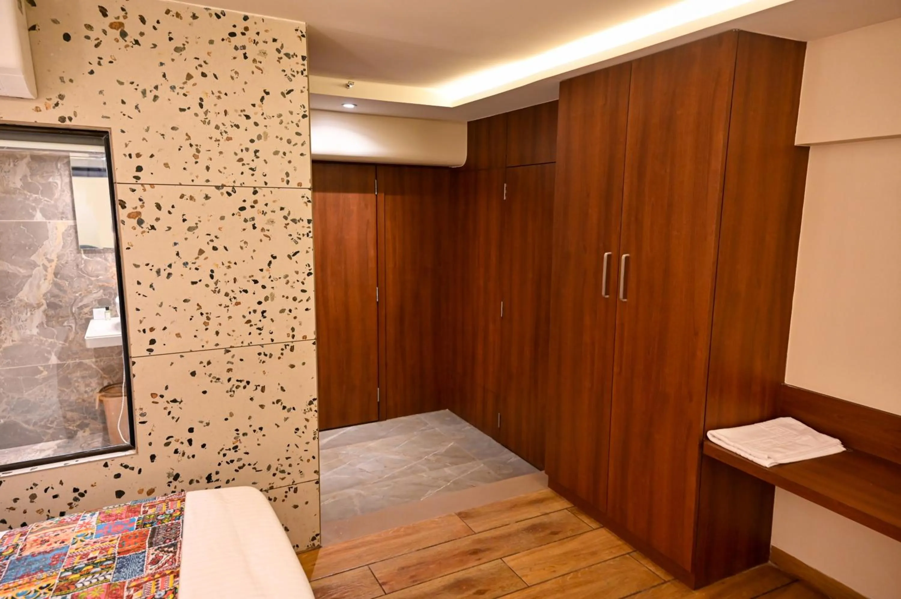 Facade/entrance in Suvidha Suites