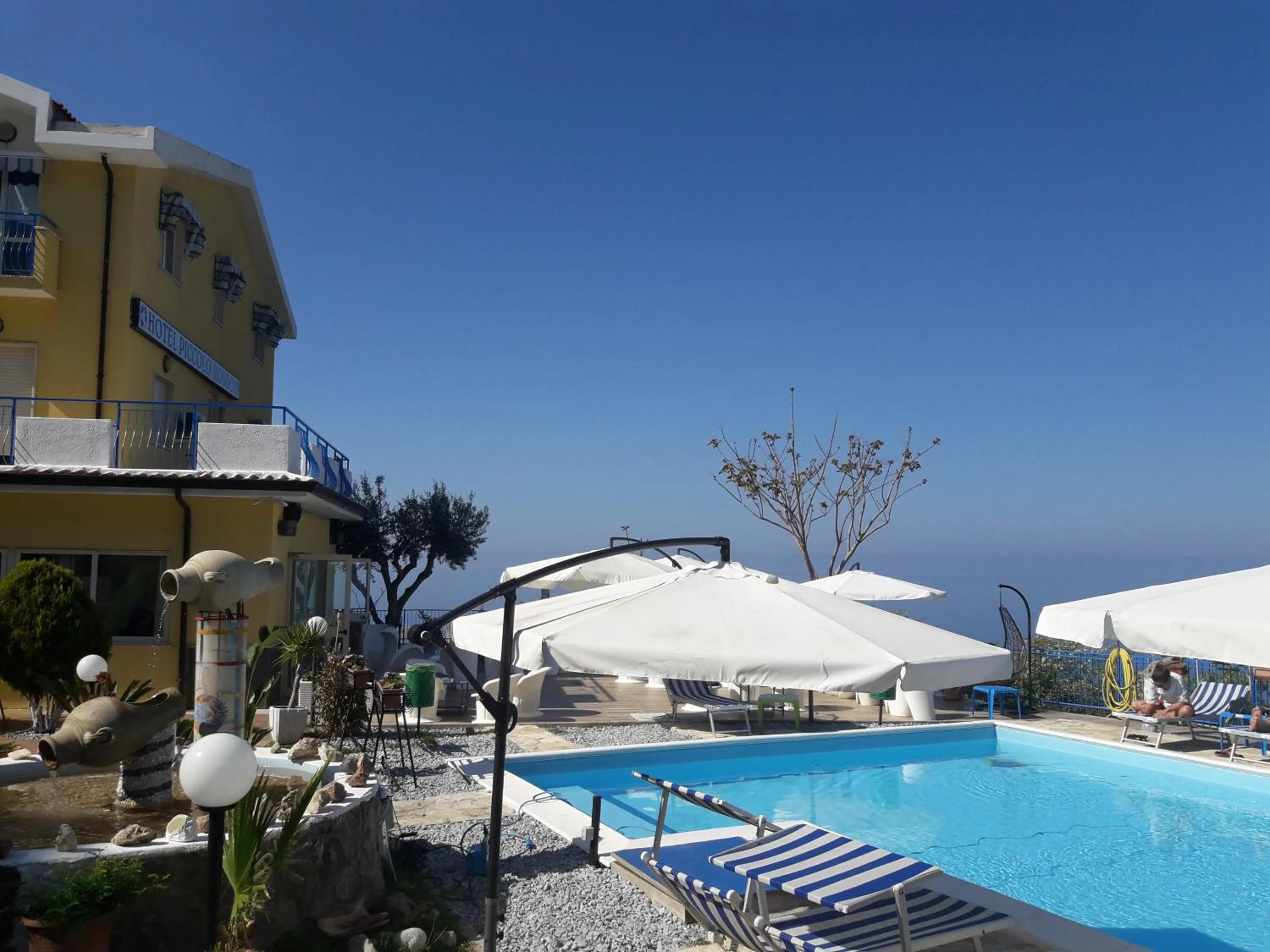 Swimming pool in Hotel Piccolo Mondo