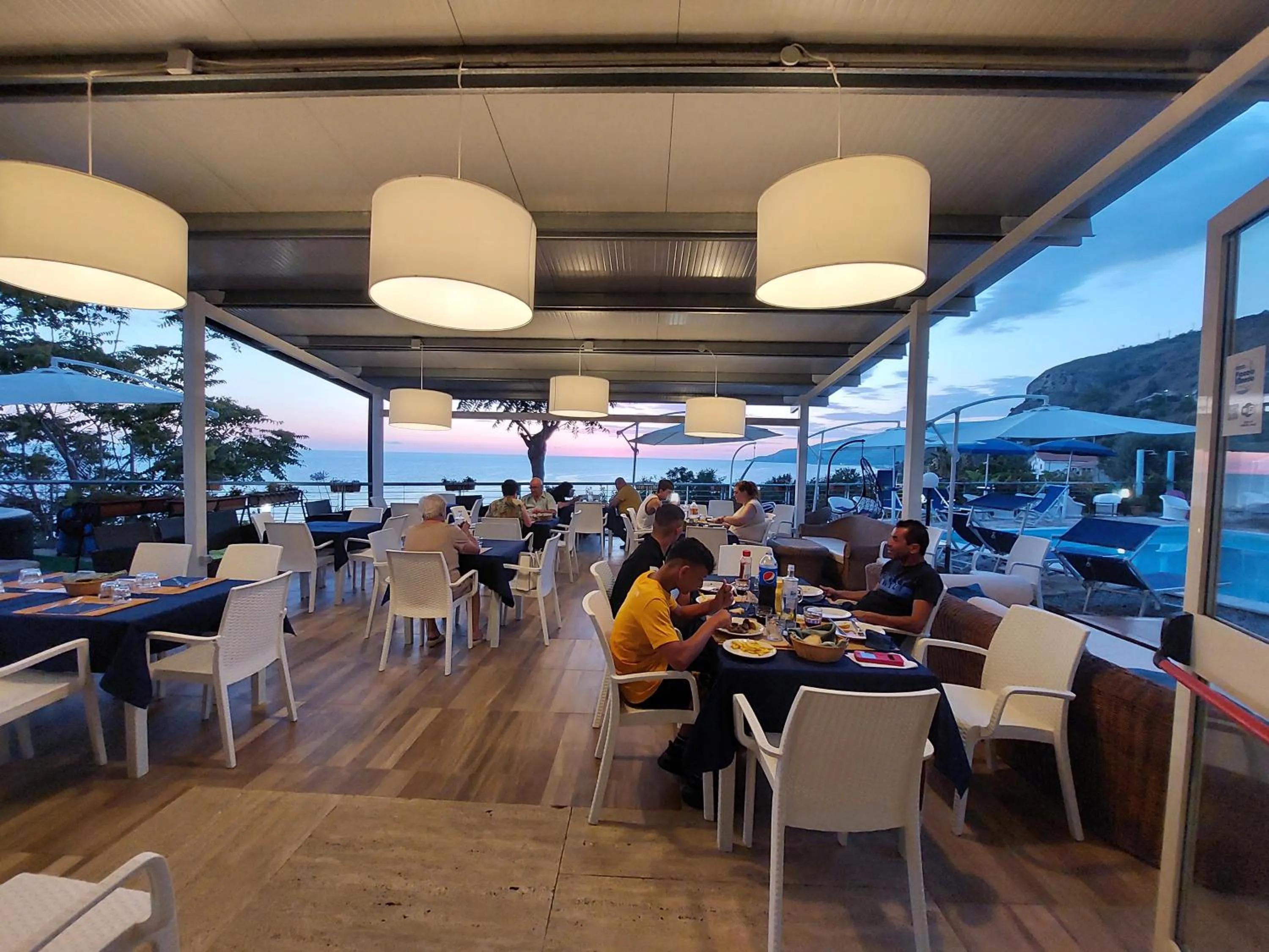 Restaurant/places to eat in Hotel Piccolo Mondo