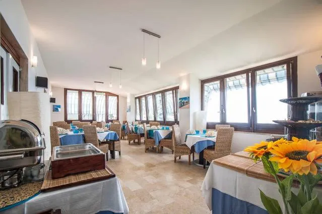 Restaurant/places to eat in Hotel Piccolo Mondo