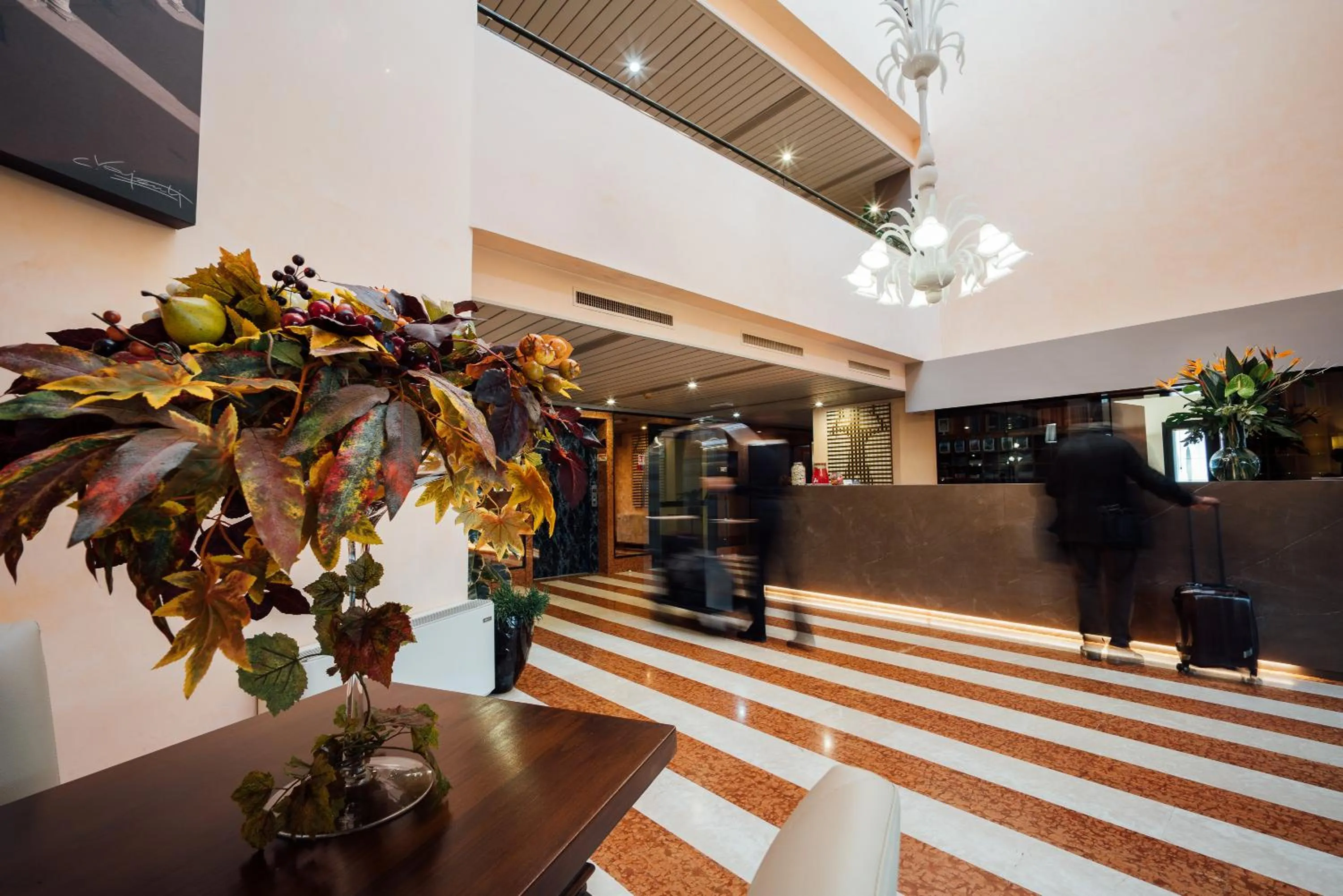 Communal lounge/ TV room in Hotel Da Porto