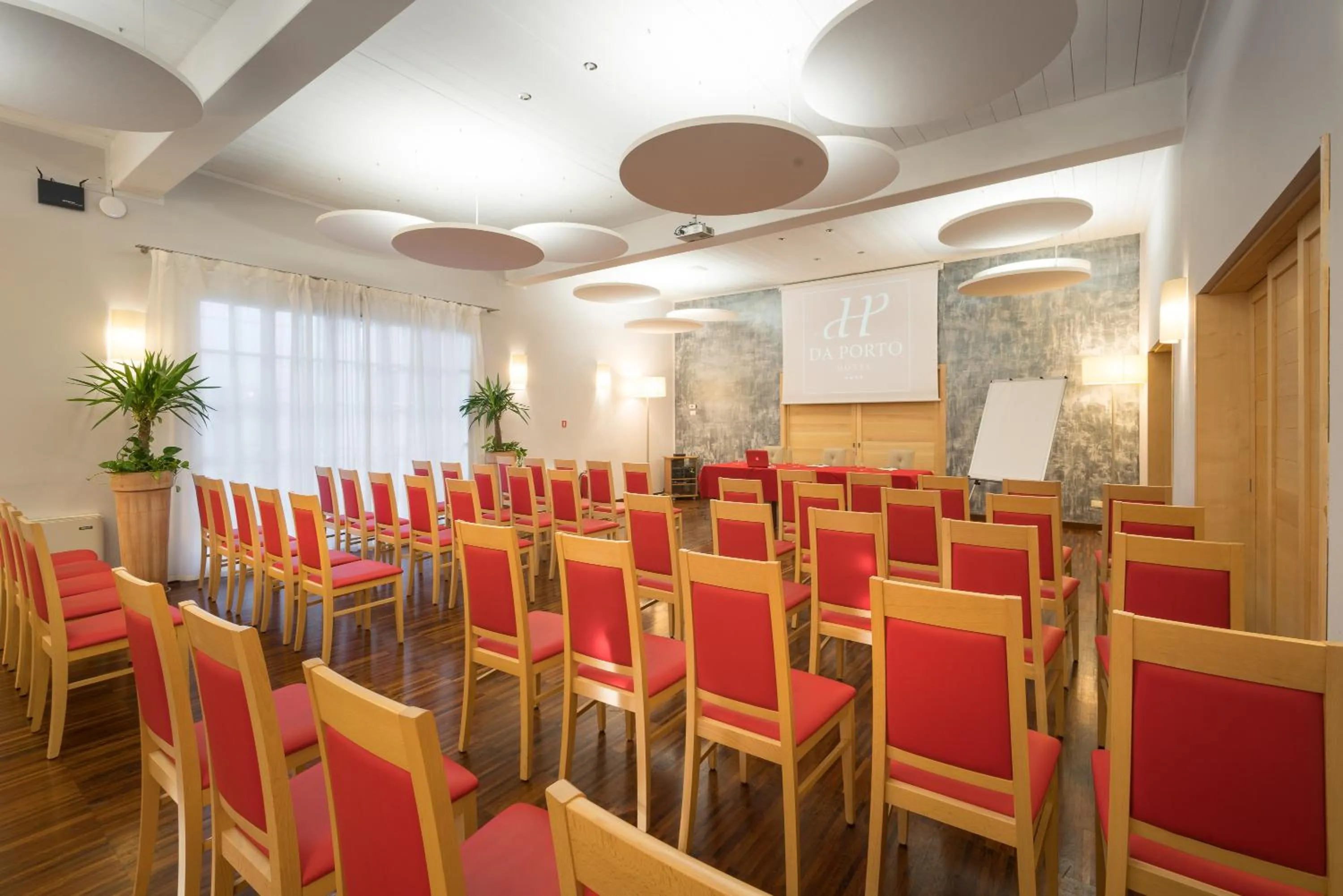Business facilities in Hotel Da Porto
