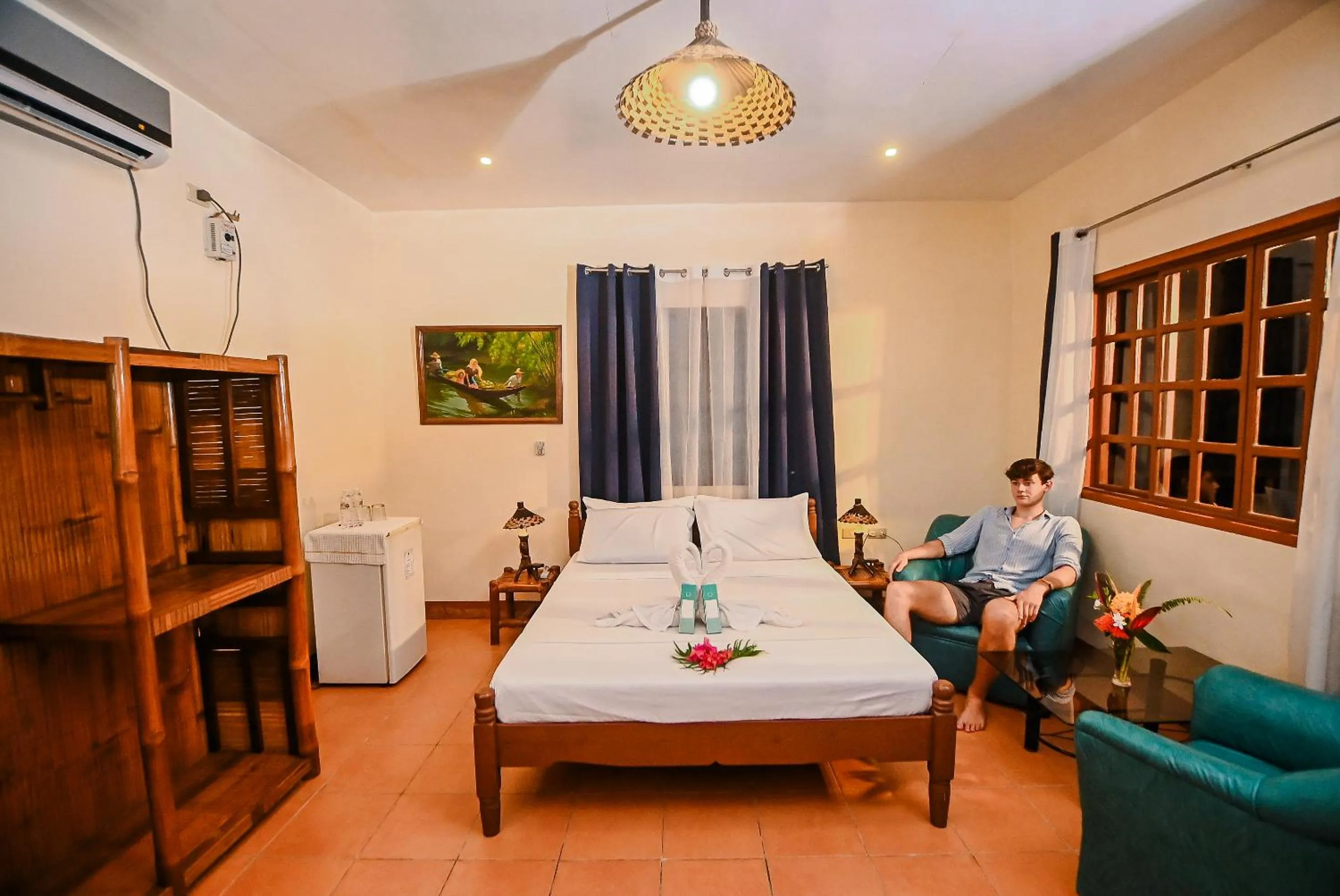 Photo of the whole room, Bed in Garden of Eden Dive Resort