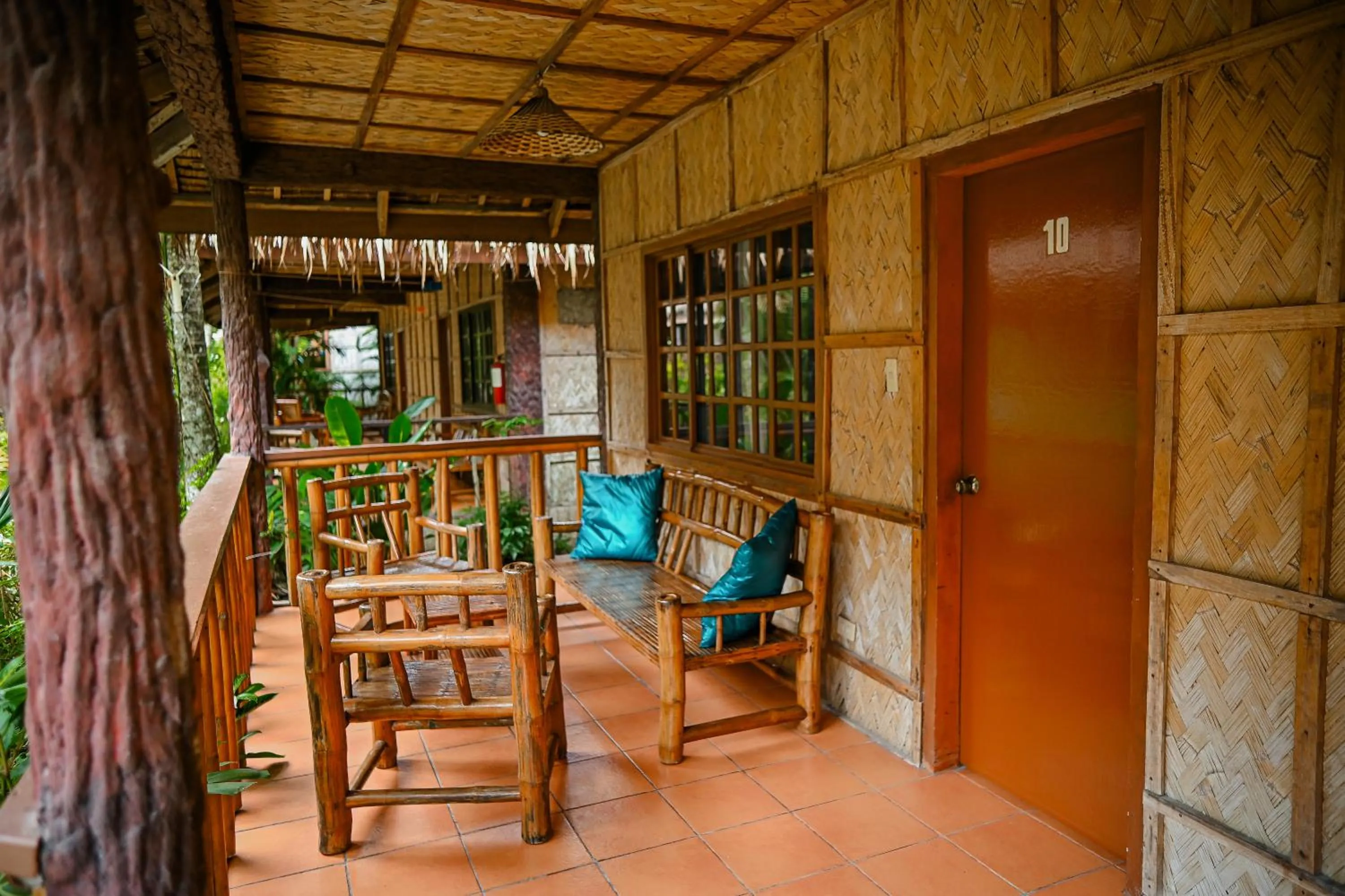 Property building in Garden of Eden Dive Resort