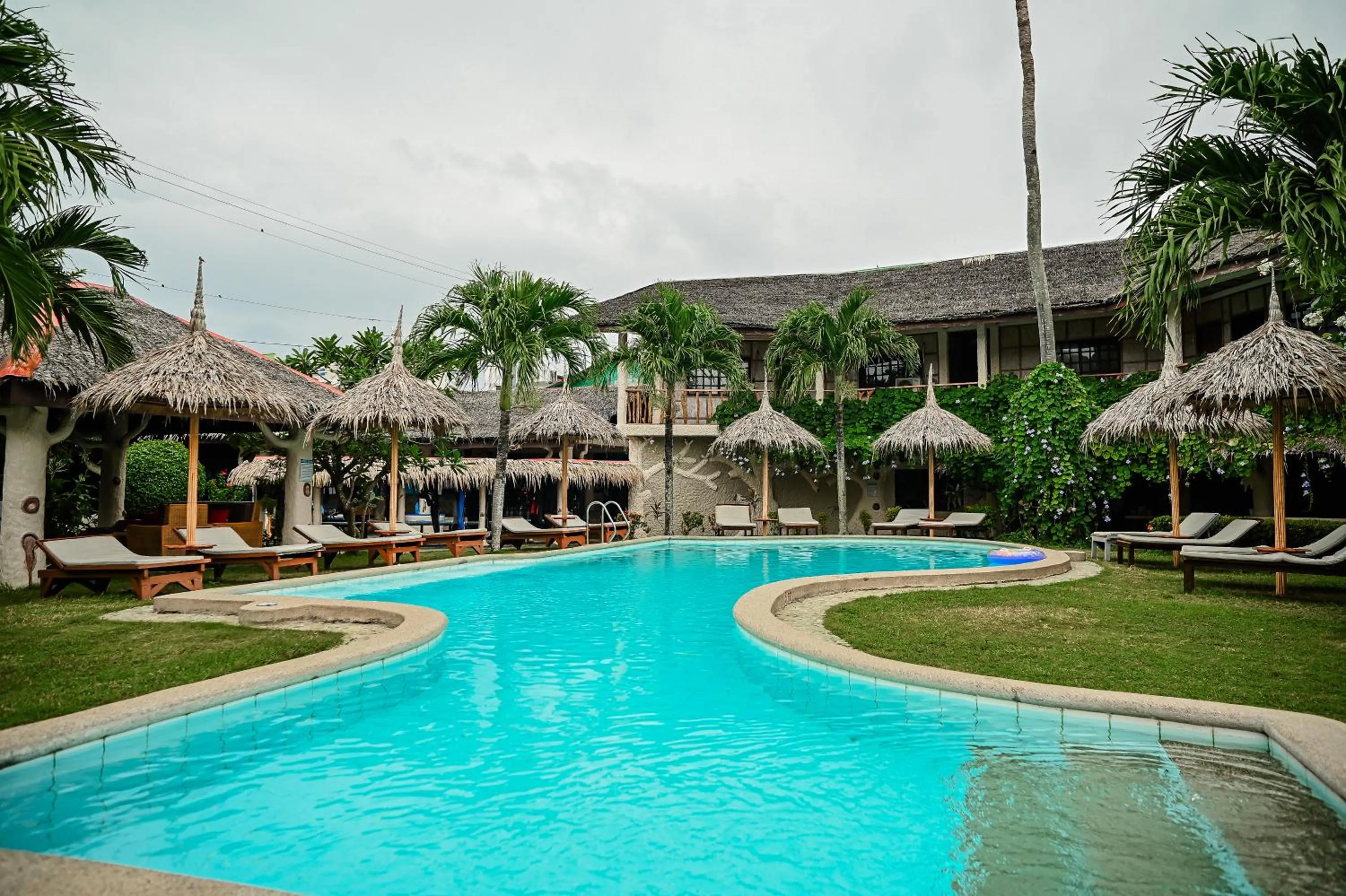 Pool view in Garden of Eden Dive Resort