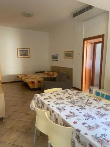 Living room, Bed in Aparthotel Gioia