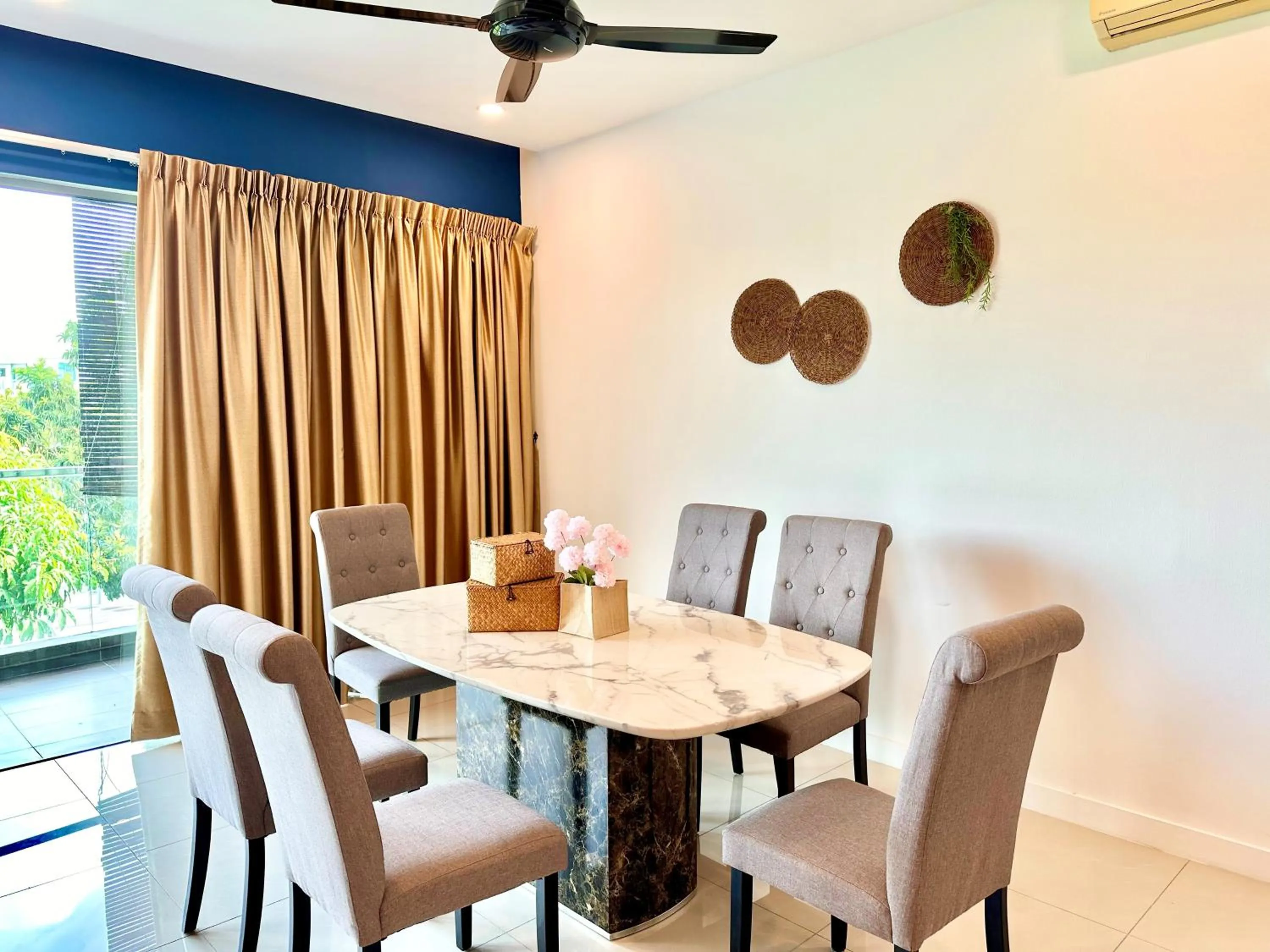 Dining area in Deco Home @ Imago The Loft