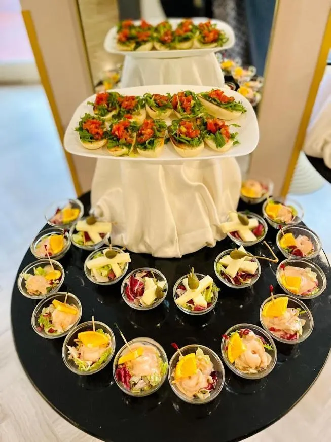 Food and drinks in Aura Living Hotel