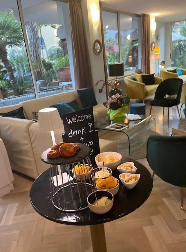 Food and drinks in Aura Living Hotel