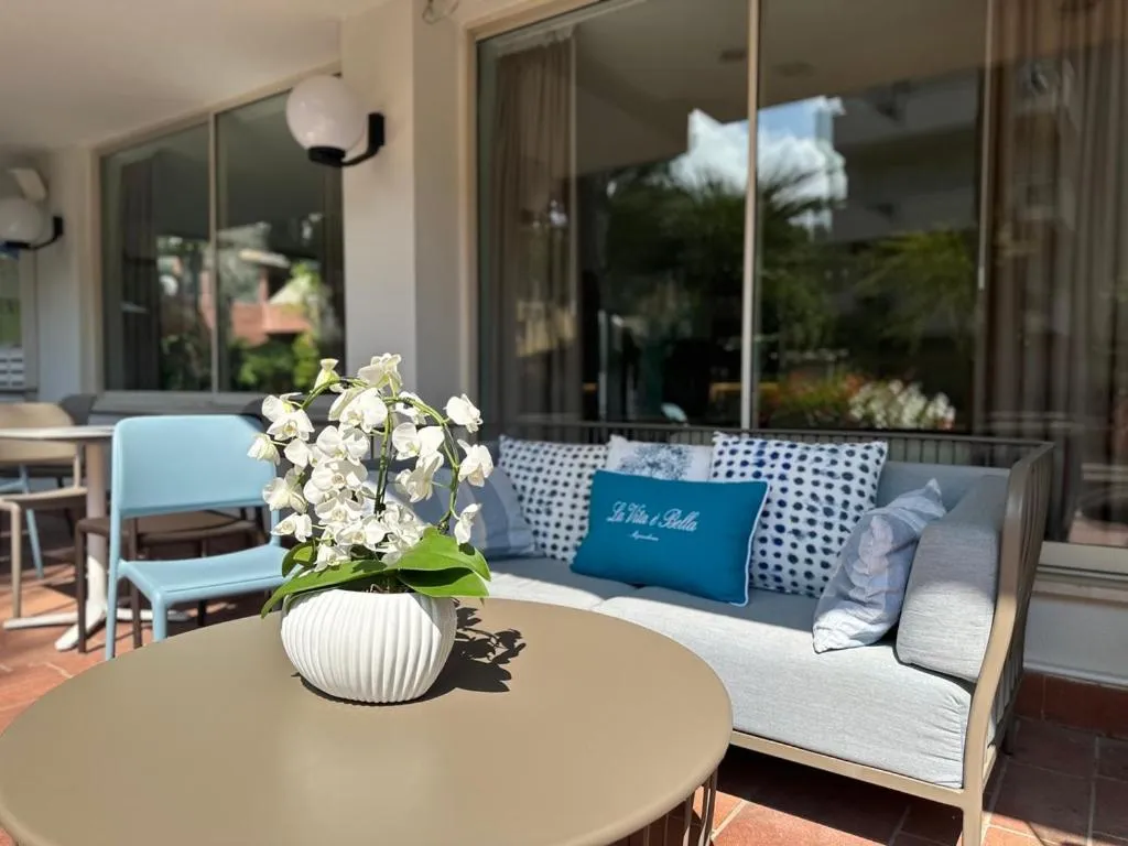 Patio in Aura Living Hotel