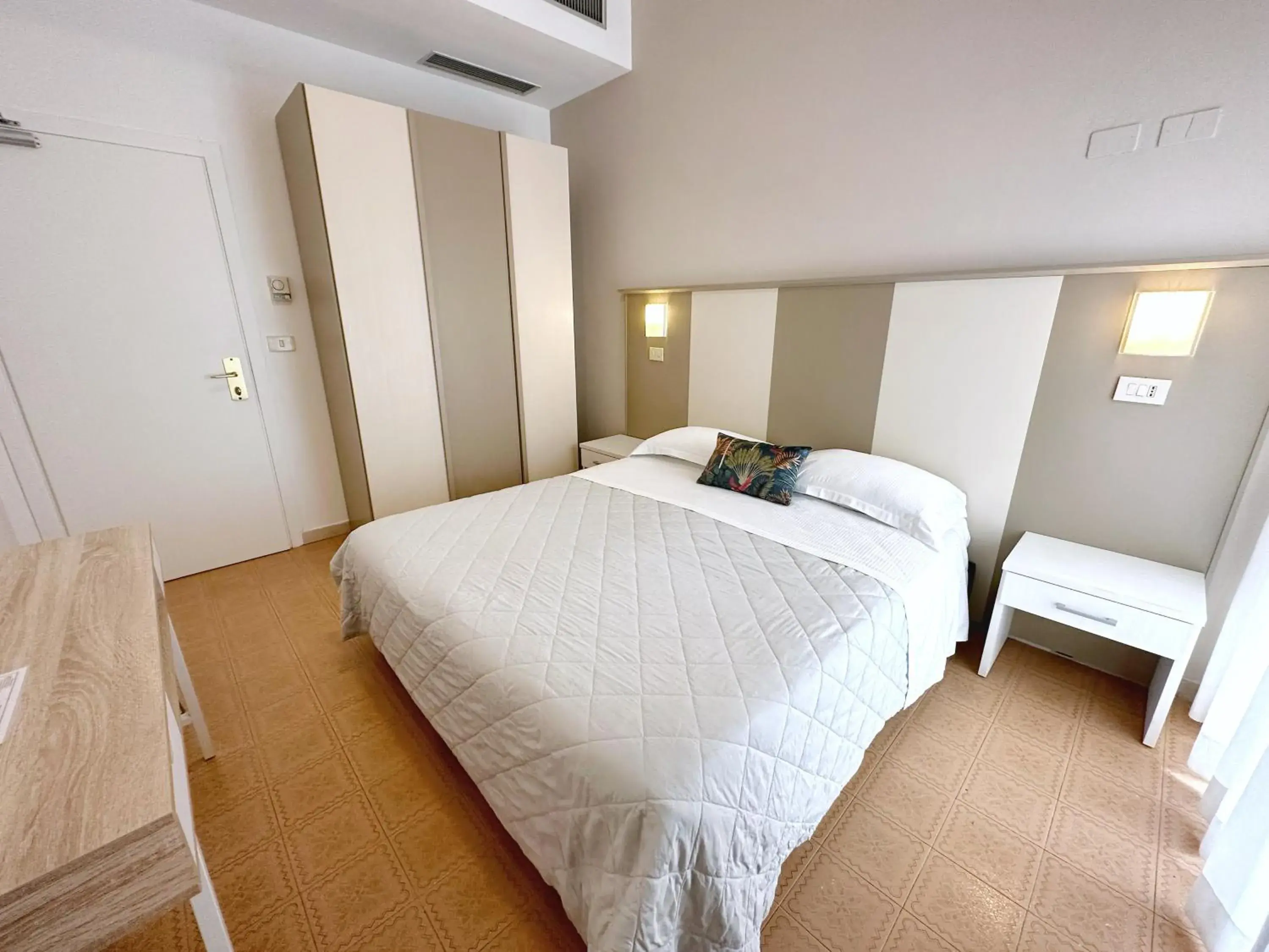 Photo of the whole room, Bed in Aura Living Hotel Photo of the whole room, Bed in Aura Living Hotel