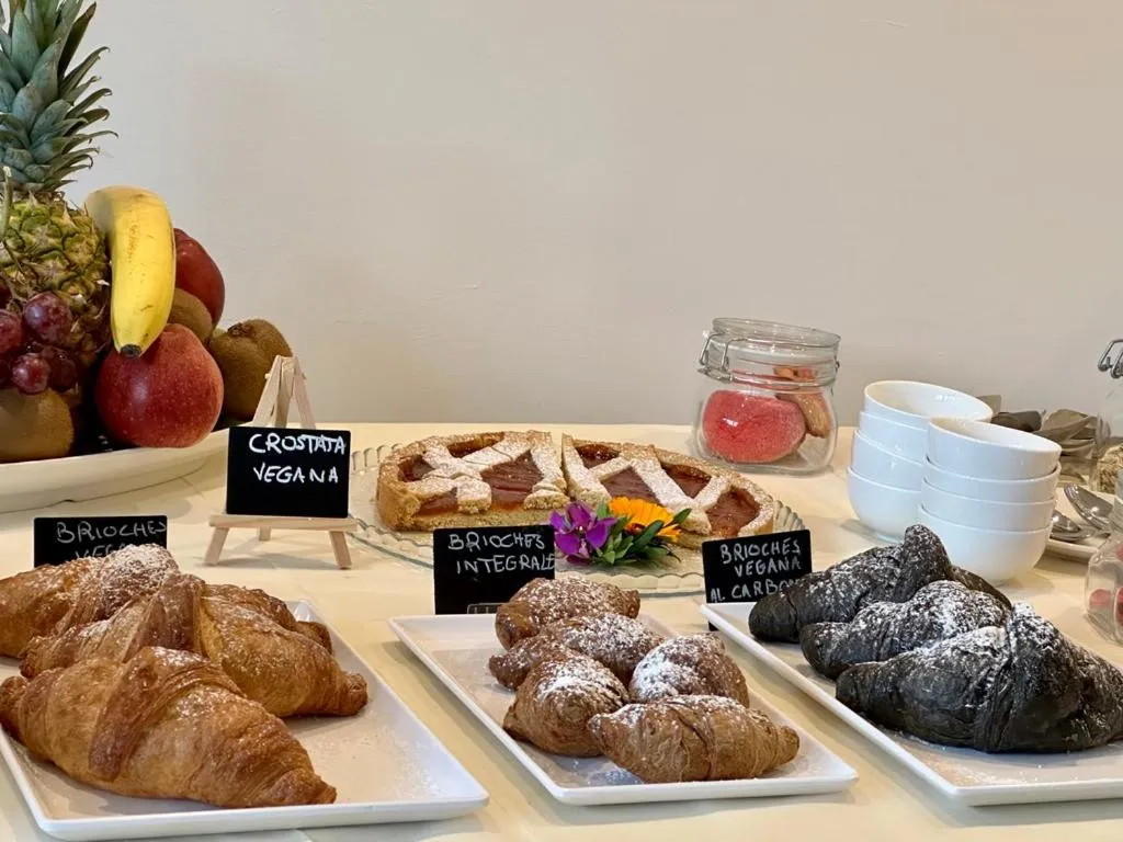 Food and drinks in Aura Living Hotel