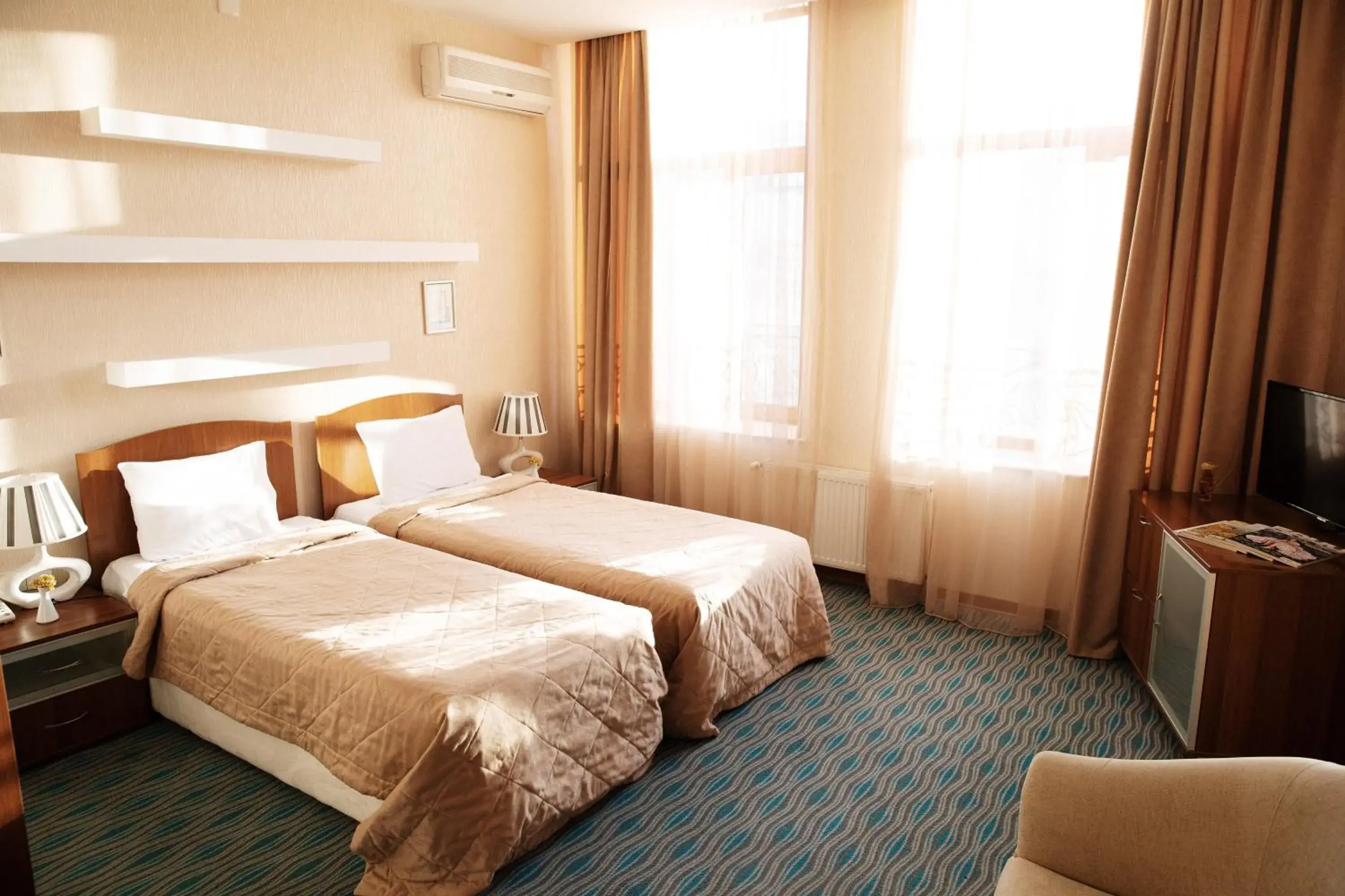Deluxe Double or Twin Room - single occupancy in Austin Hotel Baku Deluxe Double or Twin Room - single occupancy in Austin Hotel Baku