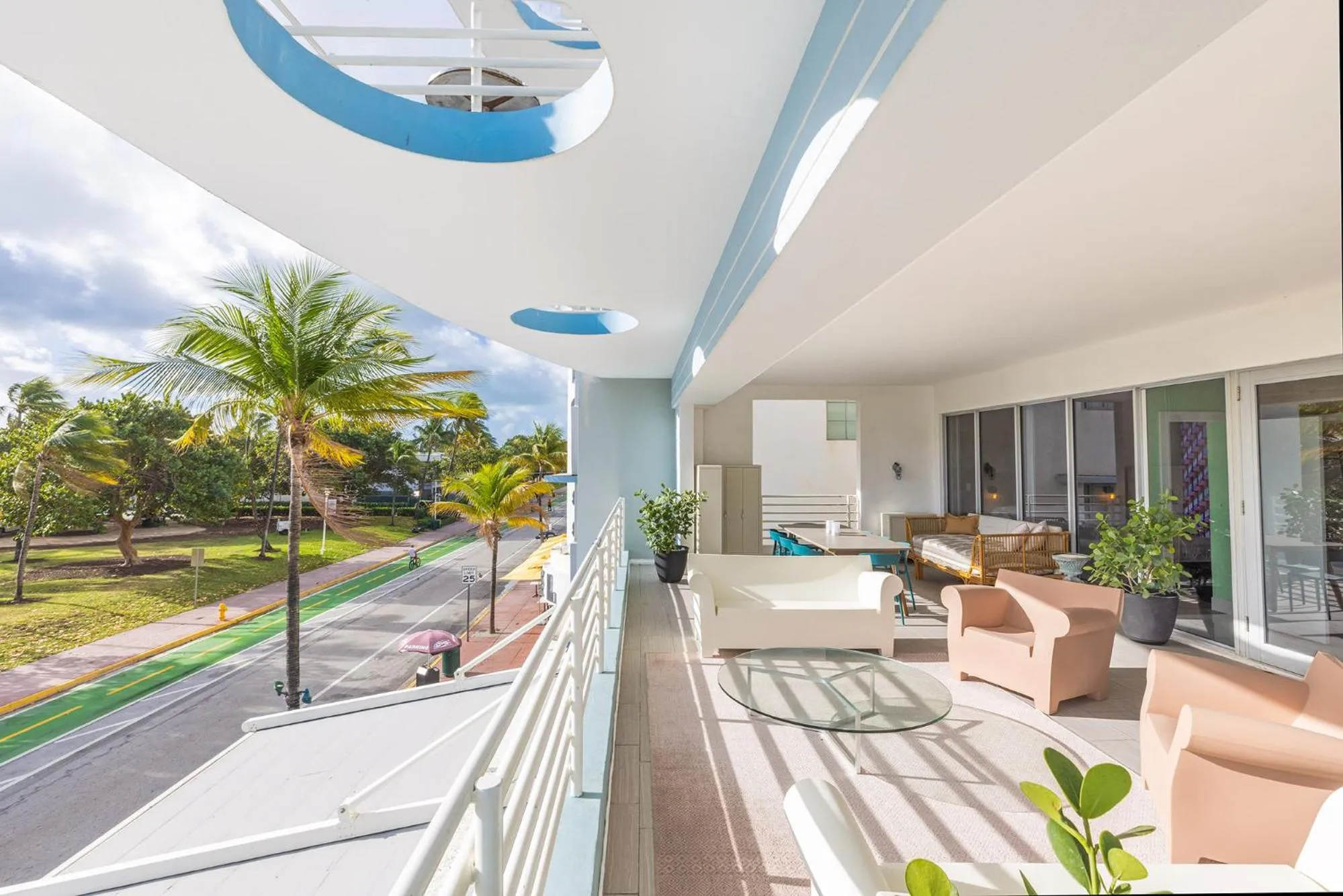 Boutique Suite with Huge Terrace and Rooftop Pool