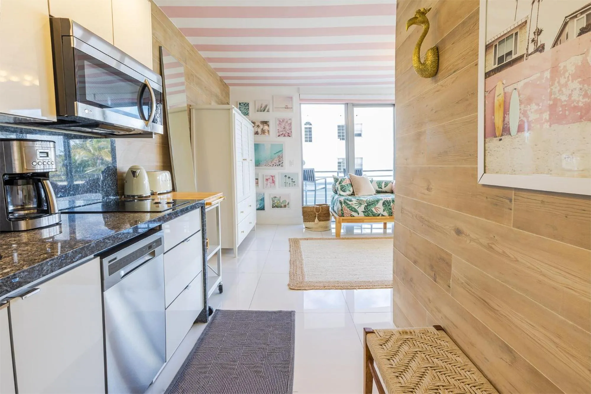 Boutique Suite with Huge Terrace and Rooftop Pool