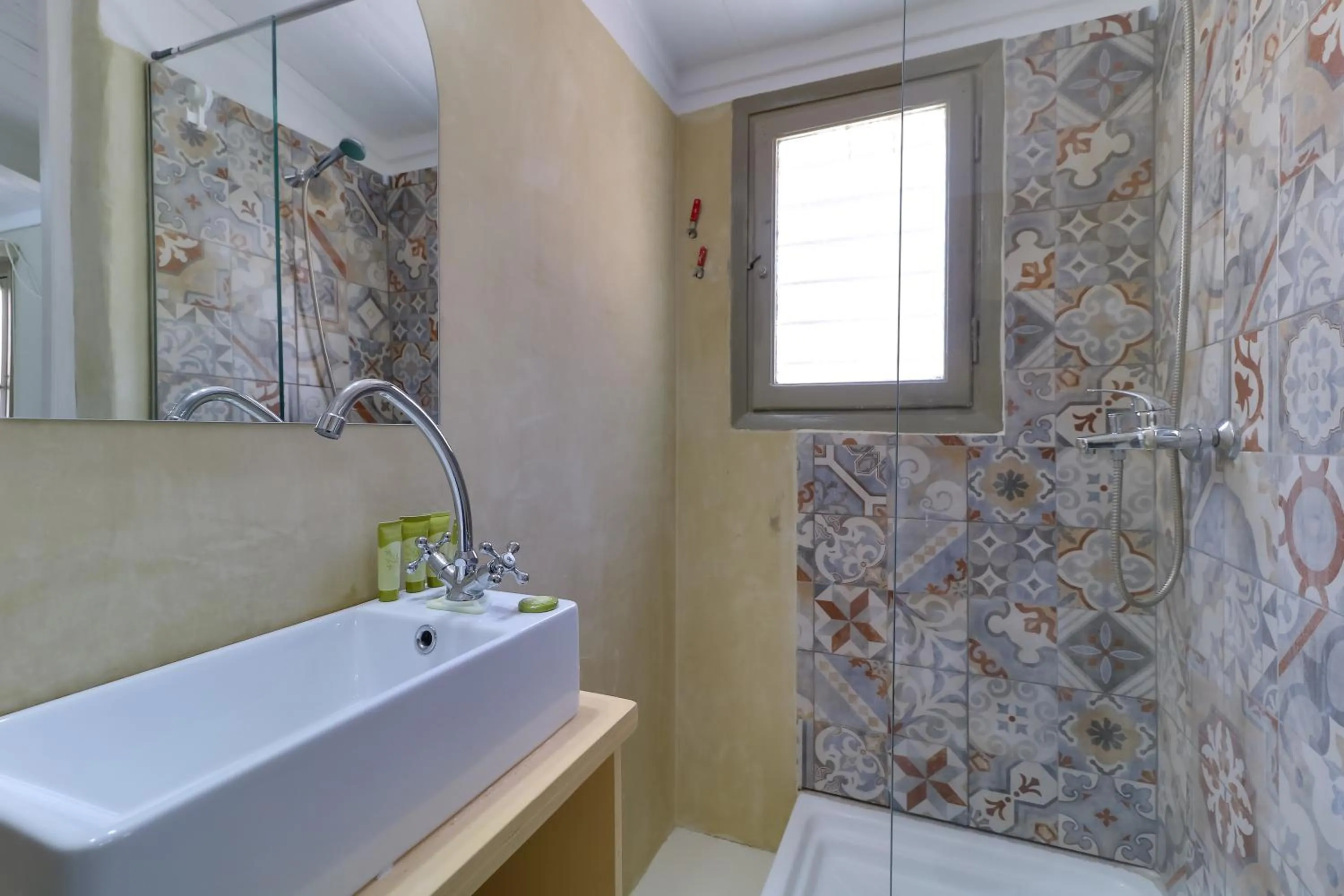 Shower in athensvintage