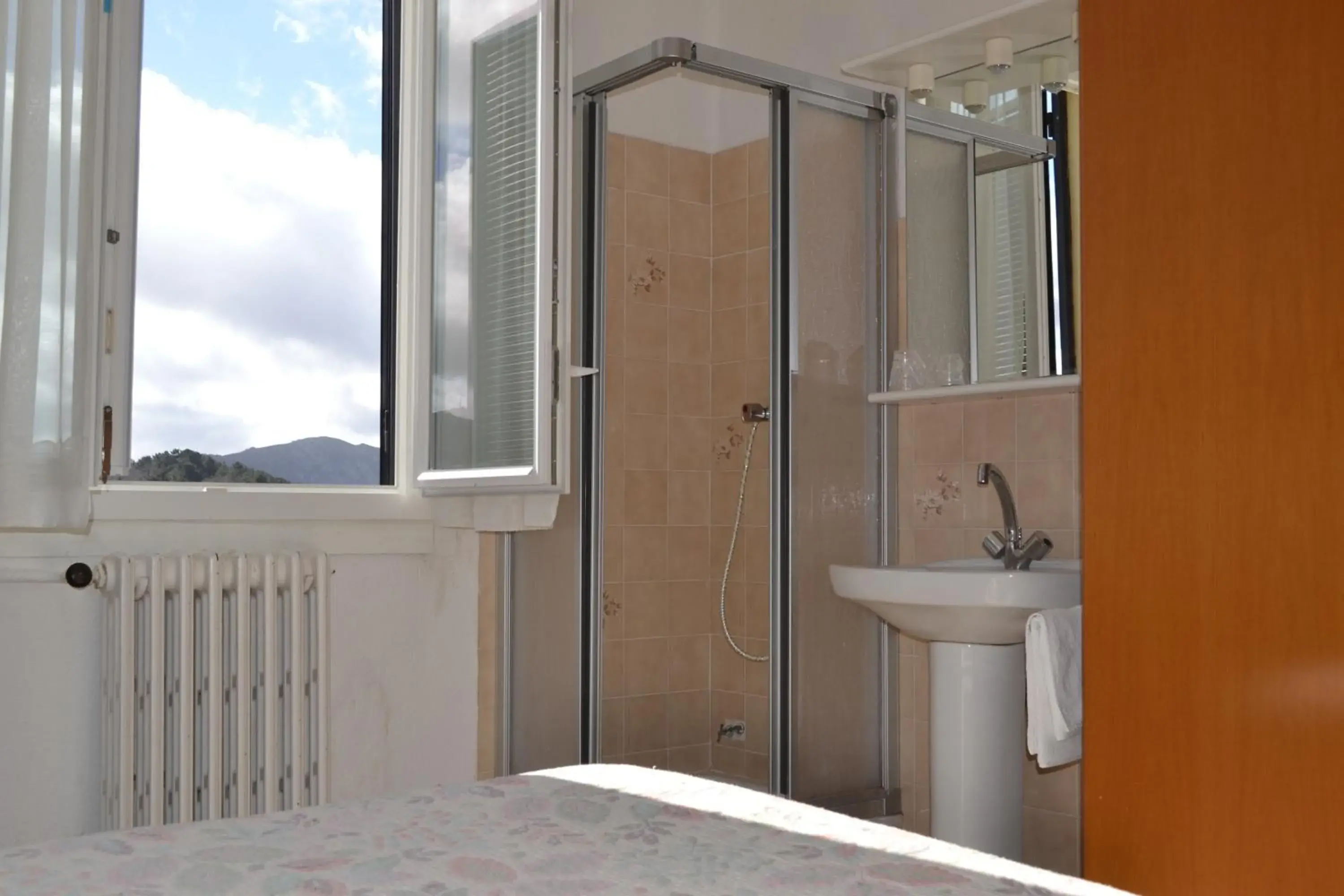 Economy Double Room with Shared Toilet in Hôtel Aïtone Economy Double Room with Shared Toilet in Hôtel Aïtone