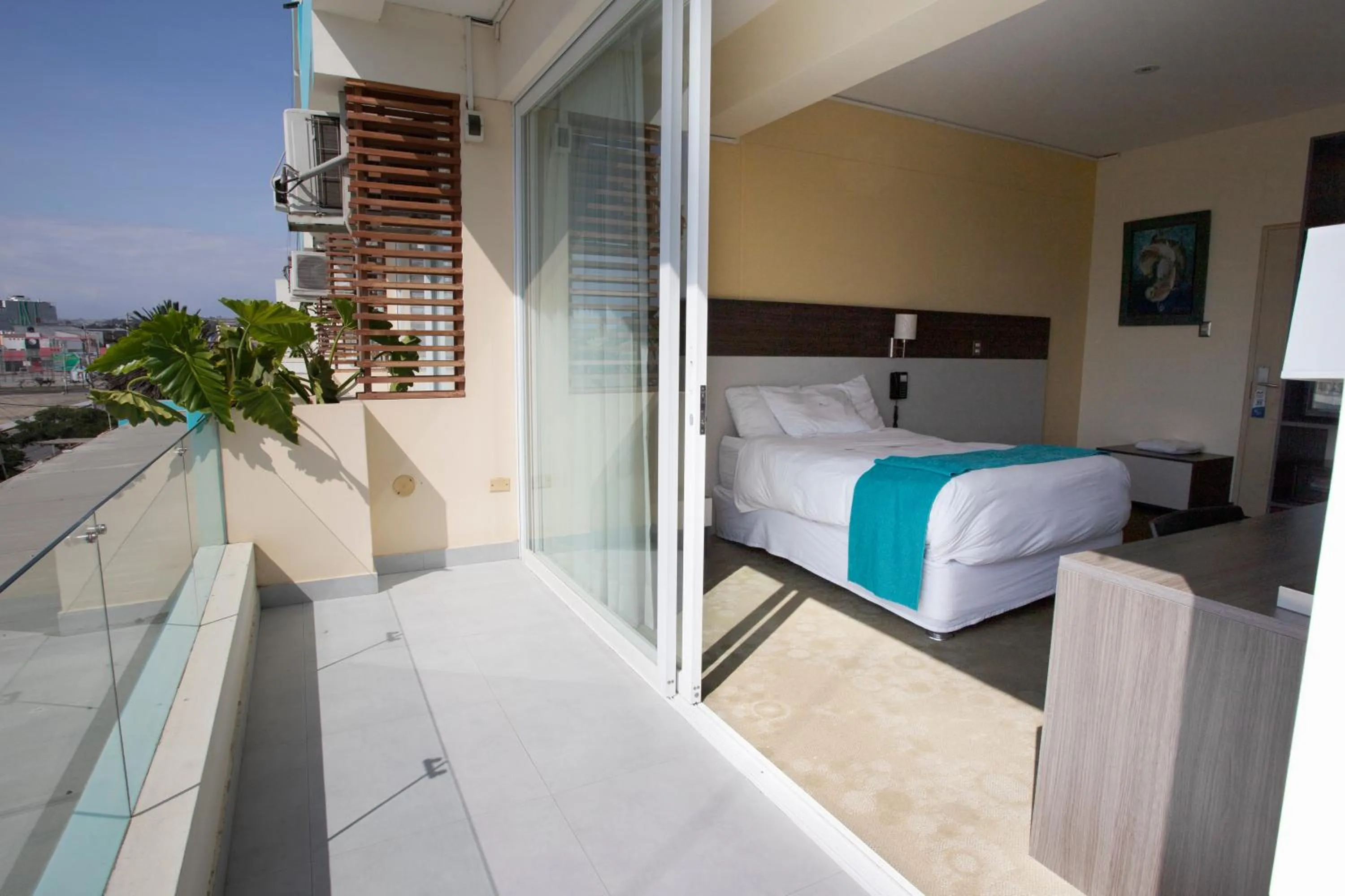 Balcony/Terrace, Bed in Hotel Maresta Lodge - Hotel Asociado Casa Andina