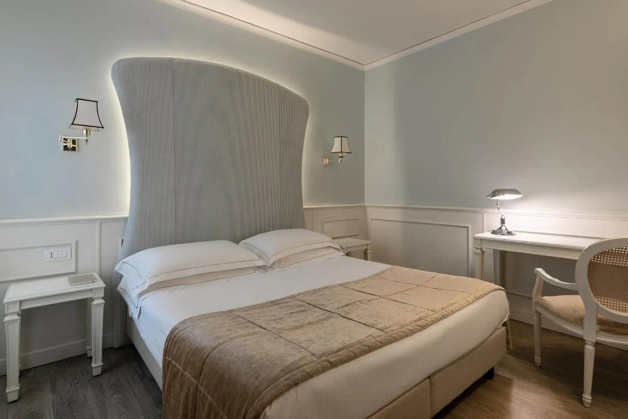Small Double Room in Hotel San Luca Small Double Room in Hotel San Luca