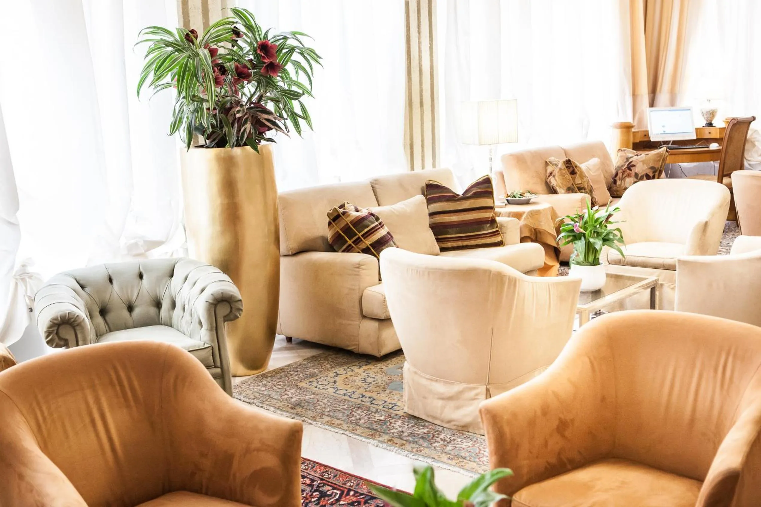 Lobby or reception in Hotel San Luca