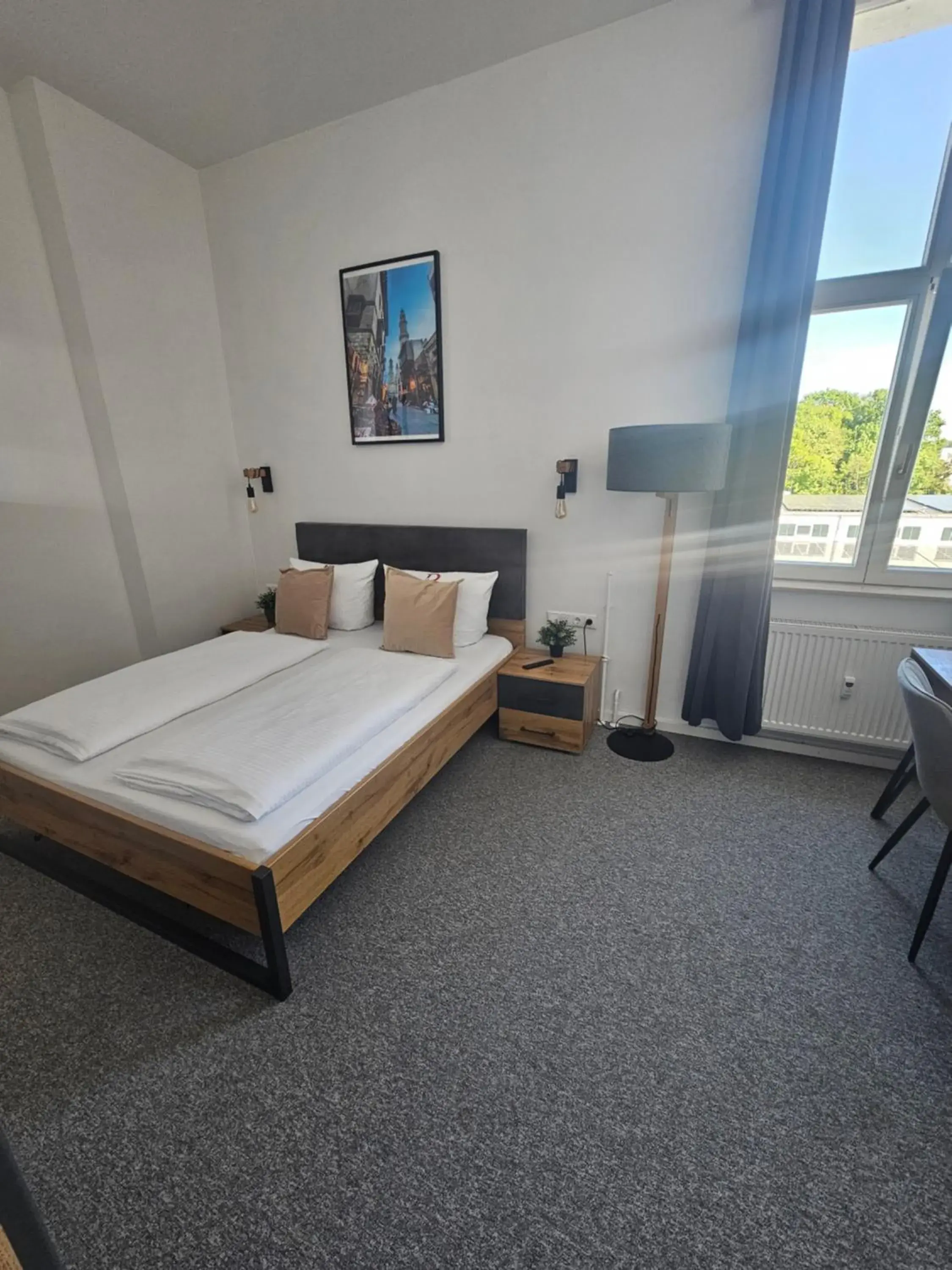 Double Room with Private Bathroom in Best Boarding House - Self Check-in - Kostenfreie Parkplätze Double Room with Private Bathroom in Best Boarding House - Self Check-in - Kostenfreie Parkplätze