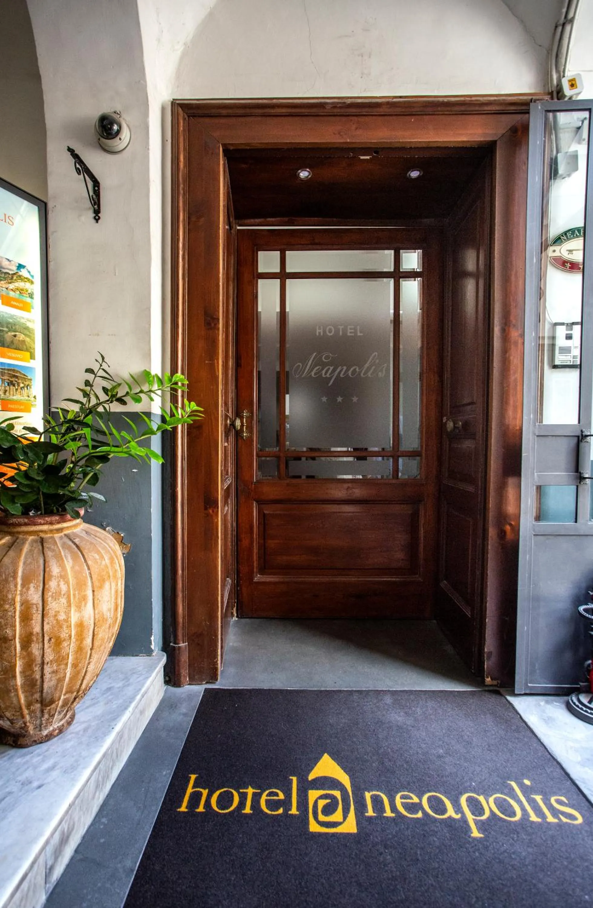 Facade/entrance in Hotel Neapolis
