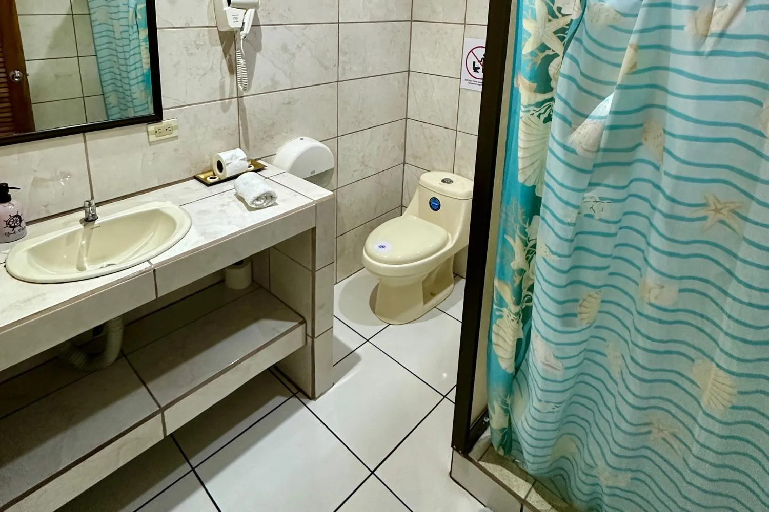 Bathroom in Hospedaje Colibri