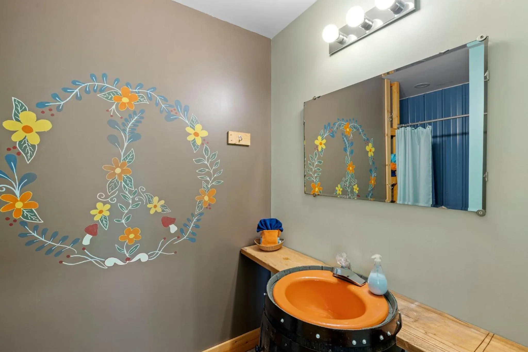 Bathroom in Woodstock Manor