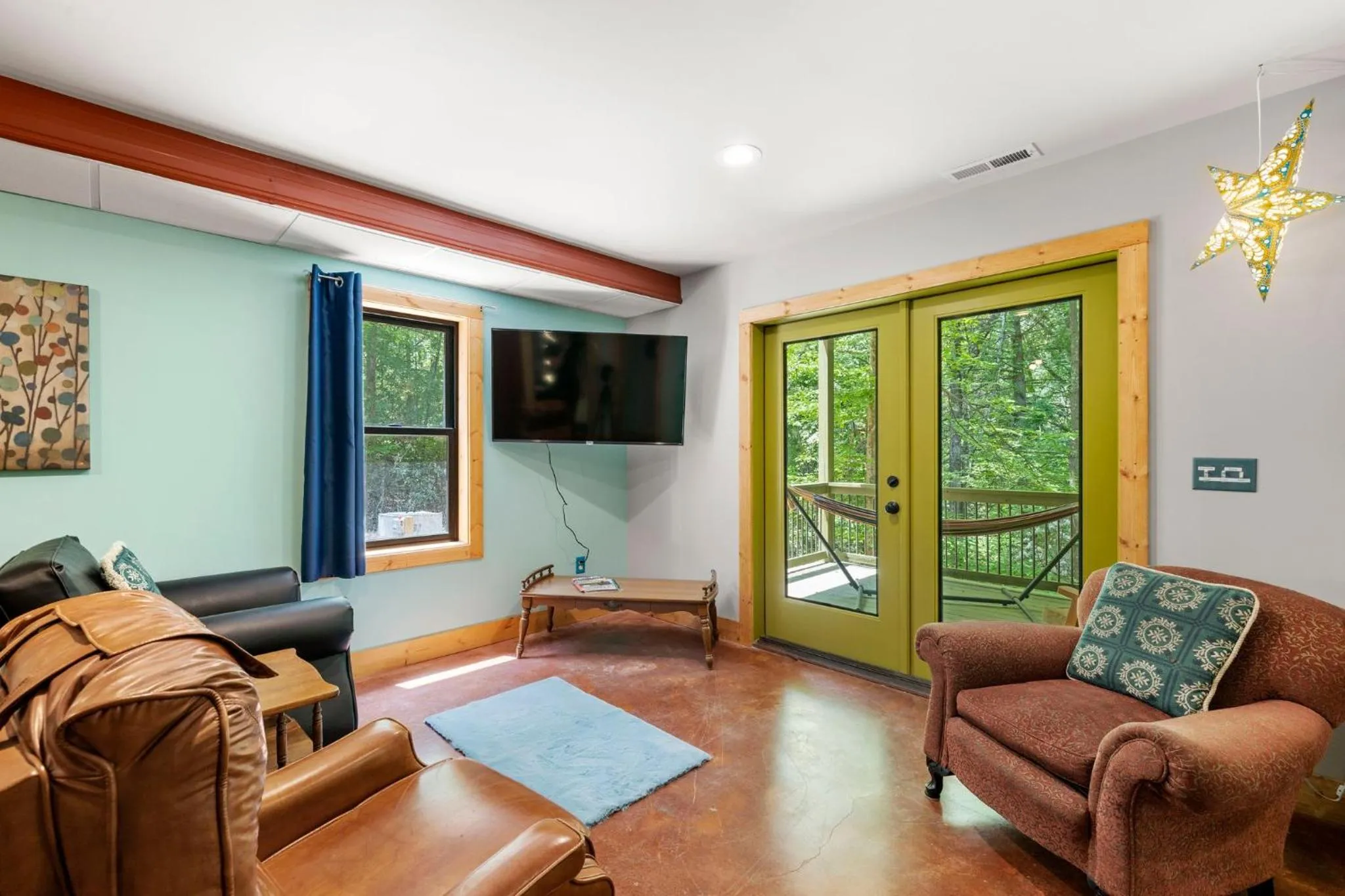 Seating area in Woodstock Manor