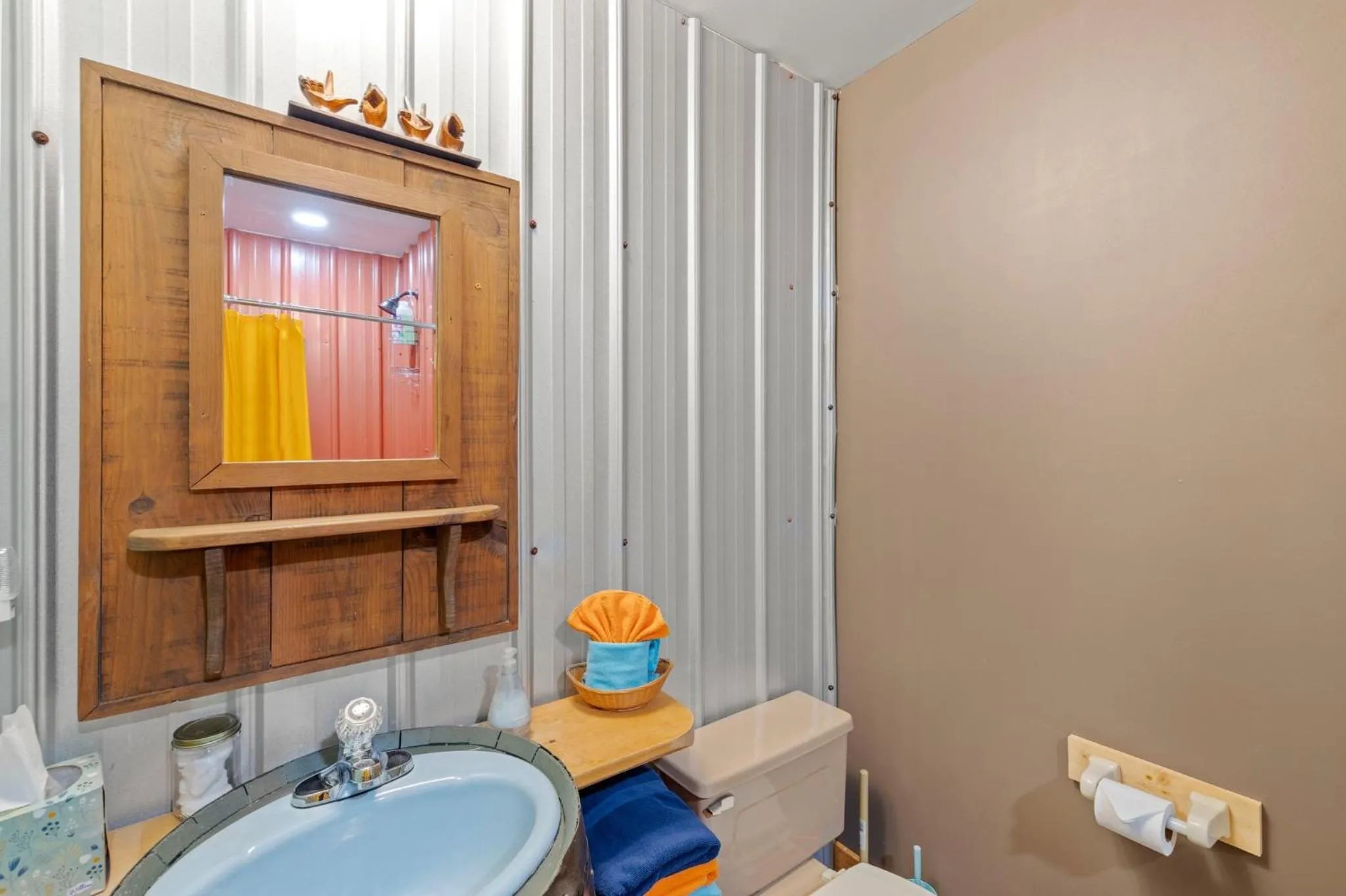 Bathroom in Woodstock Manor