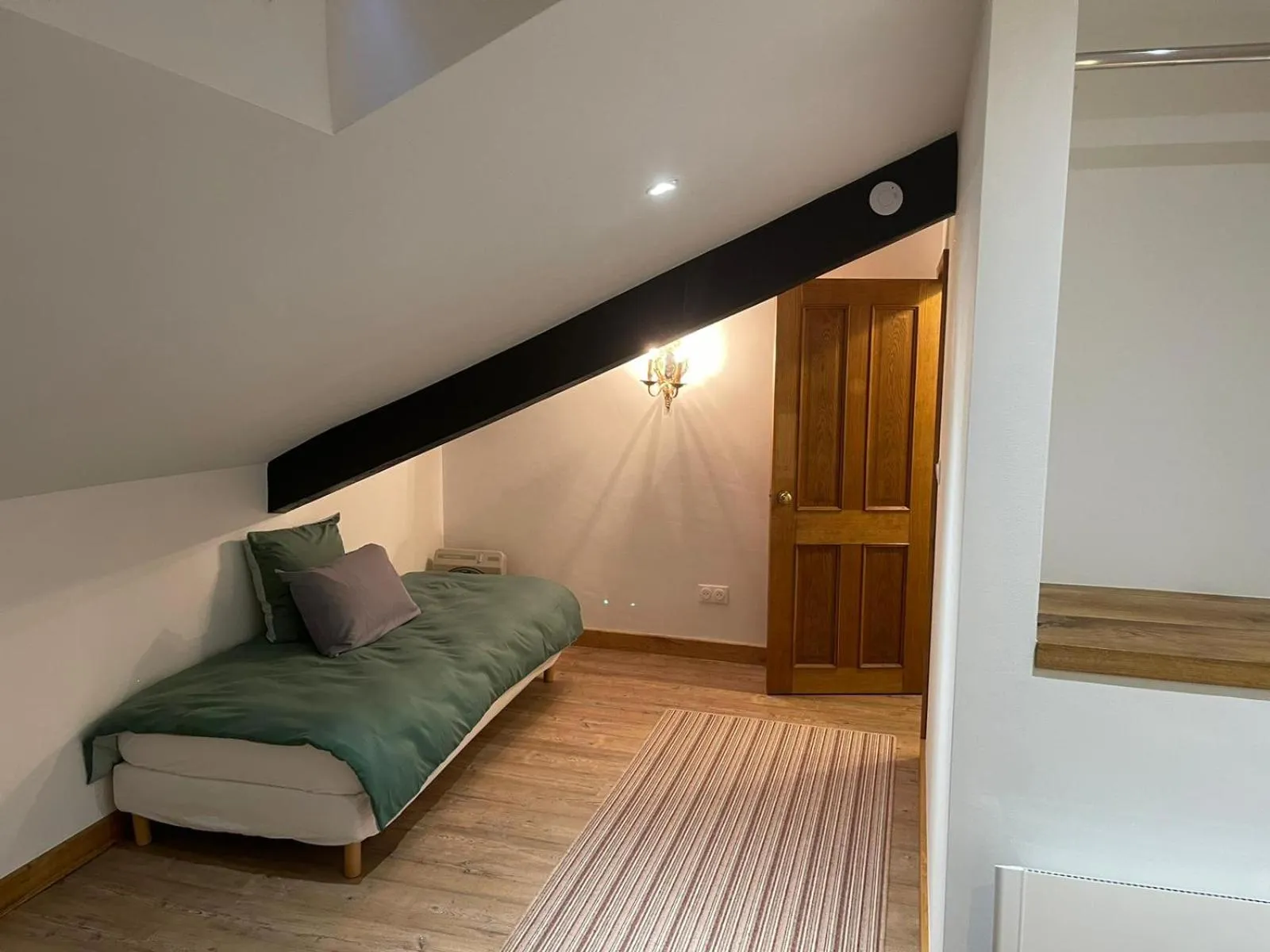 Bed in Les Grozilles