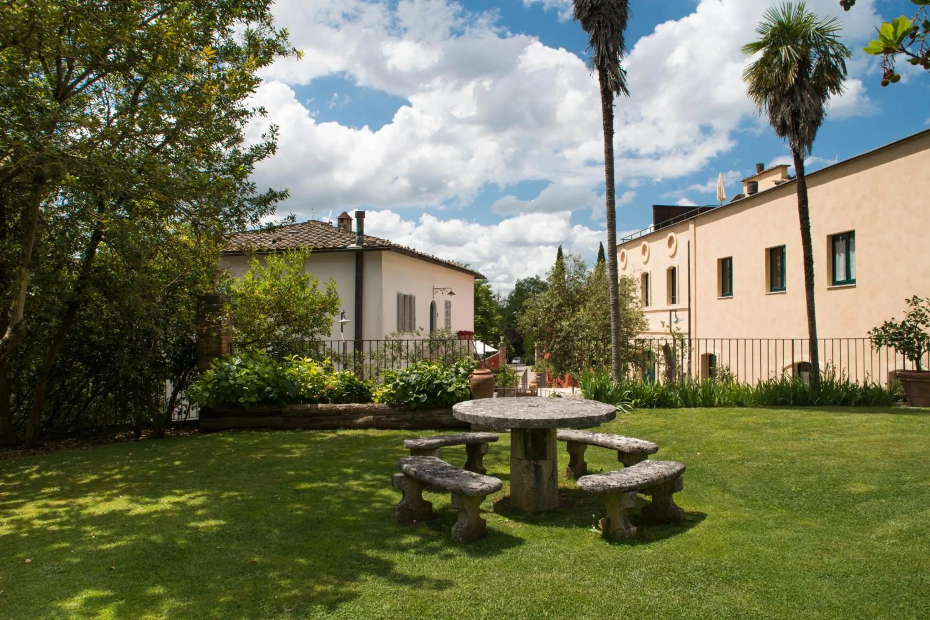 Property building in Borgo Grondaie