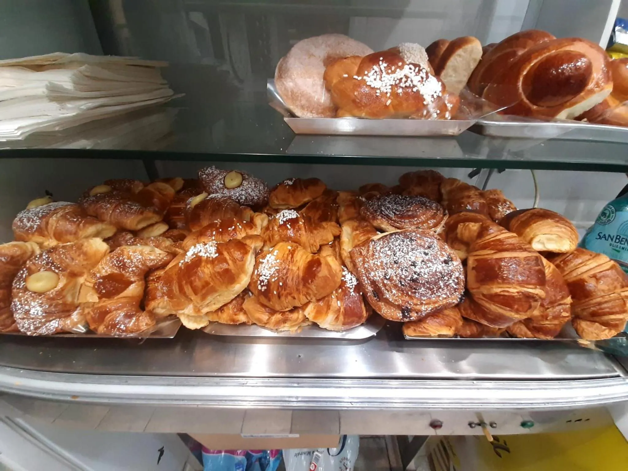 Breakfast in 3 Rooms Chiaia