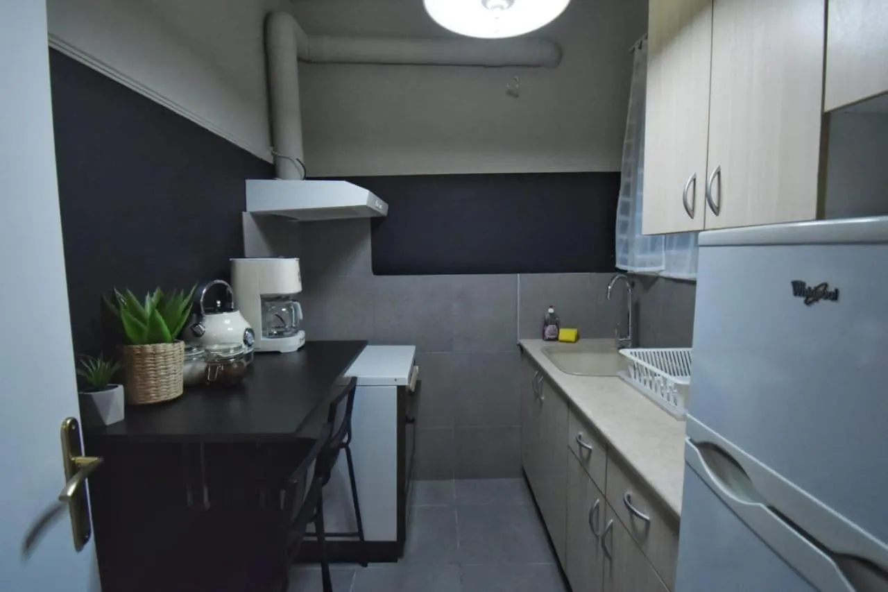 Kitchen or kitchenette in Location...Acropolis!