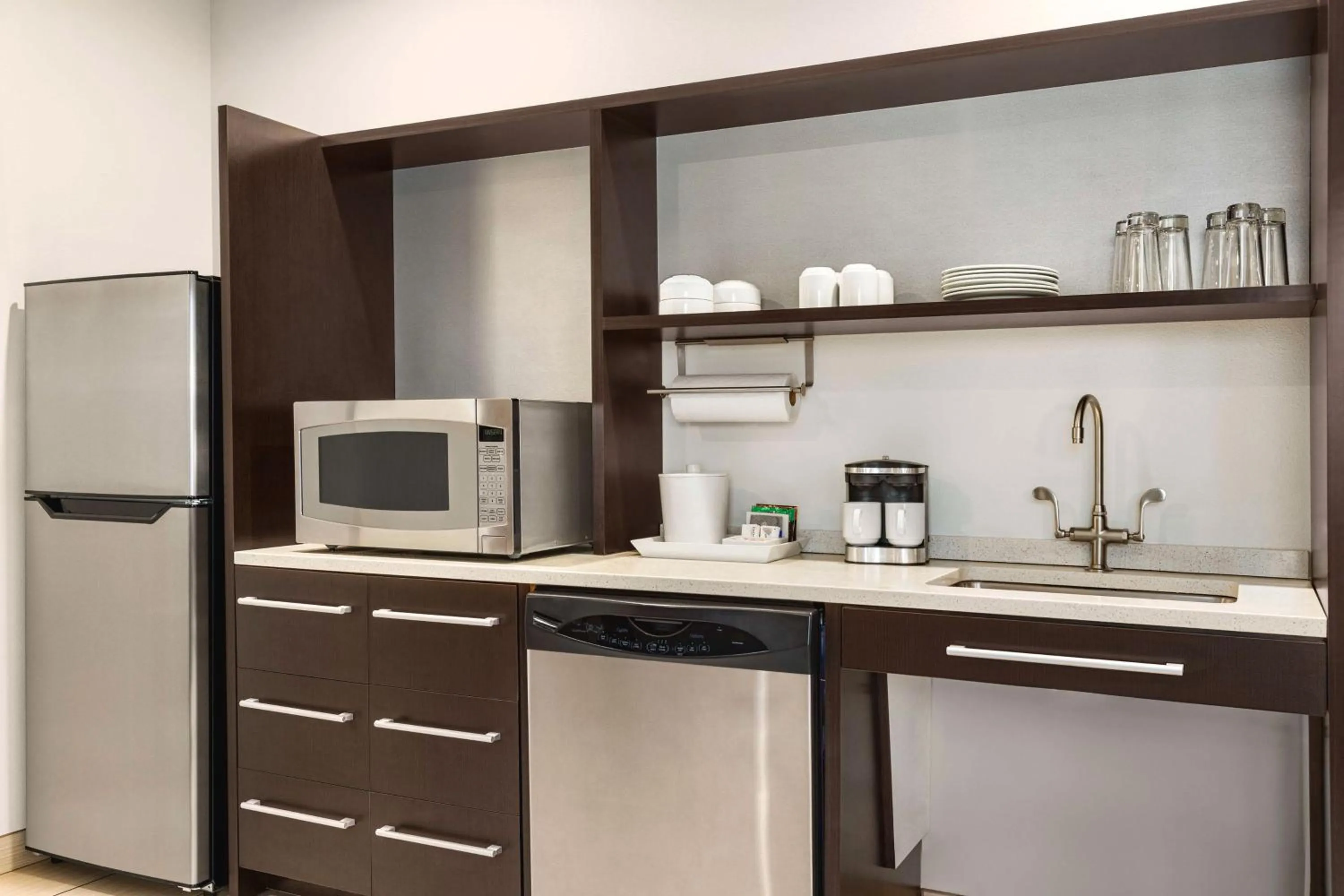 Kitchen or kitchenette in Home2 Suites Long Island City/Manhattan View