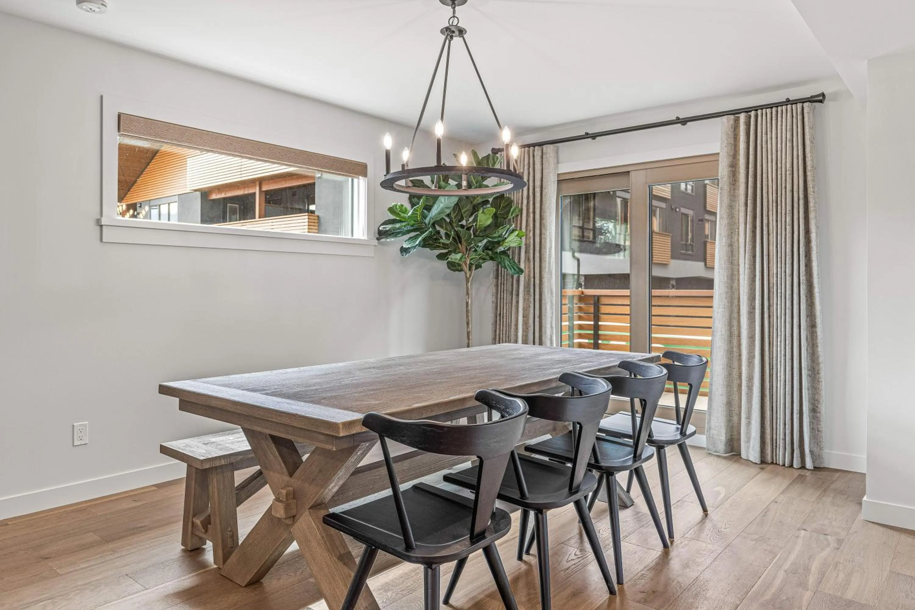 Dining area in Spring Creek Vacations