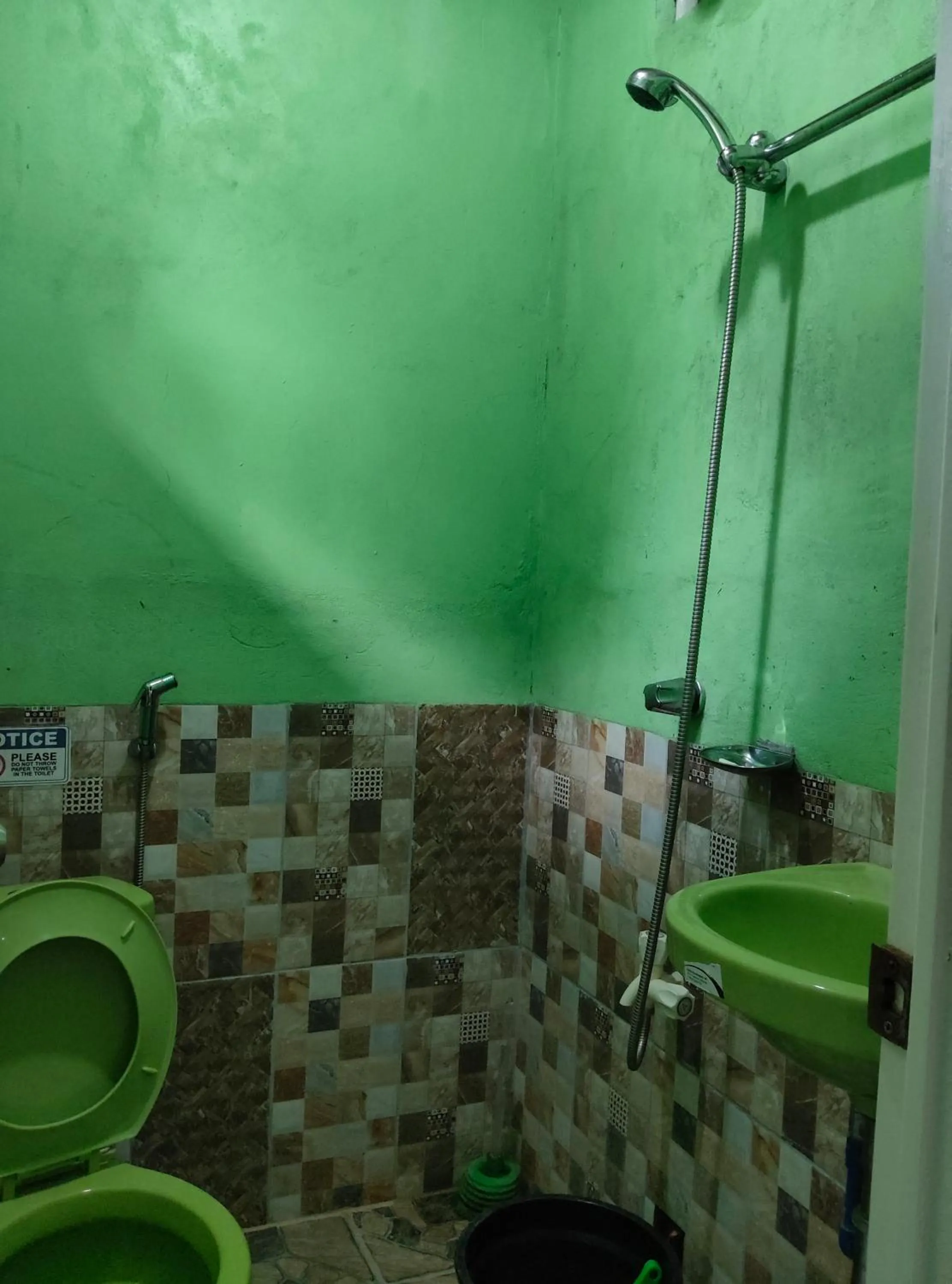 Toilet in SHENAMAE Pension&Apartel