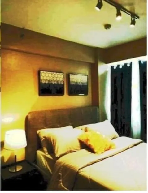 Bed in The Lancris Residences, 2 Bedrooms, 1 Bathroom, Living-room, Kitchen & Pool is Free