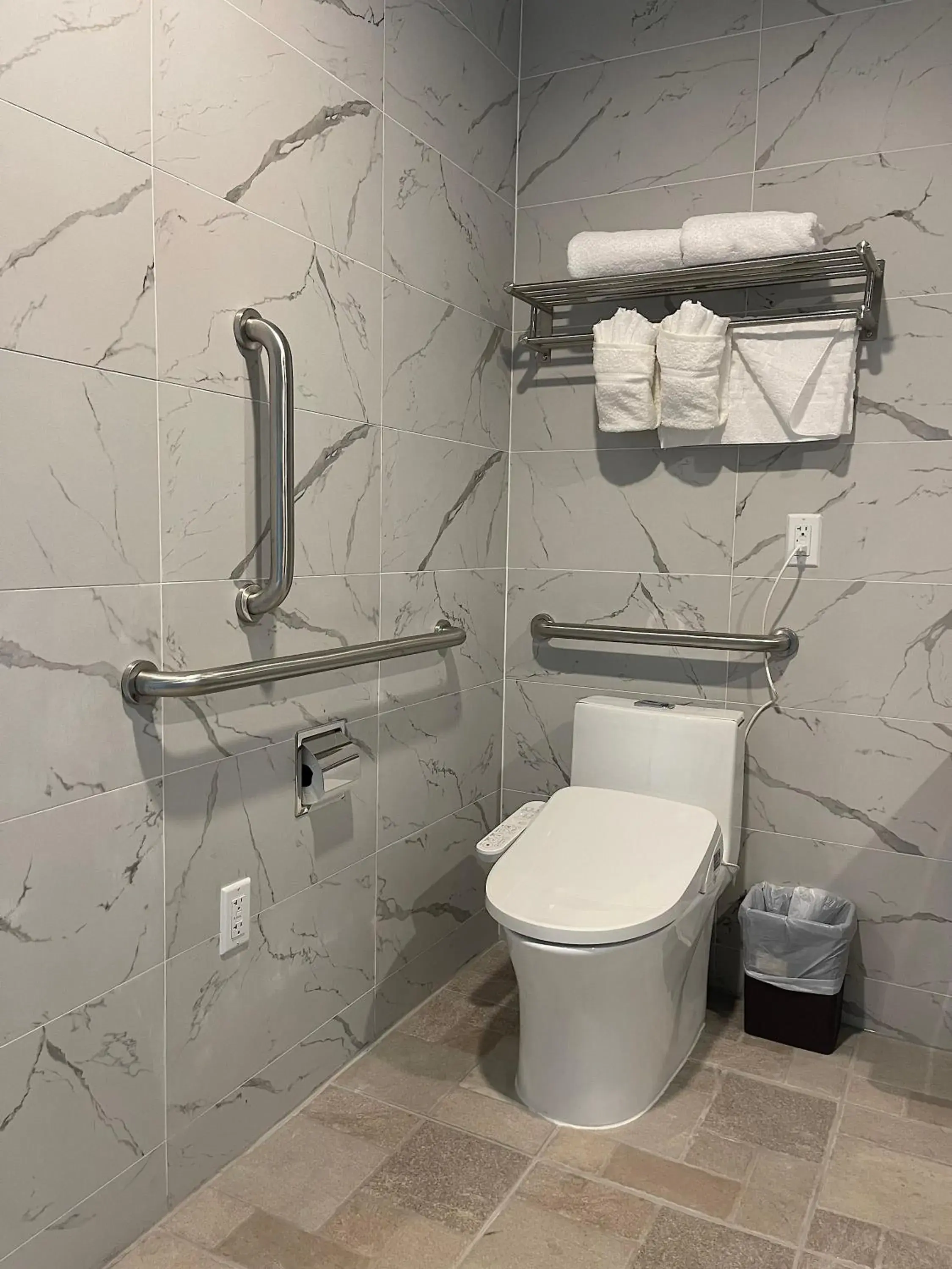 Queen Room Non Smoking- Disability Access in Liberty View Brooklyn Hotel Queen Room Non Smoking- Disability Access in Liberty View Brooklyn Hotel