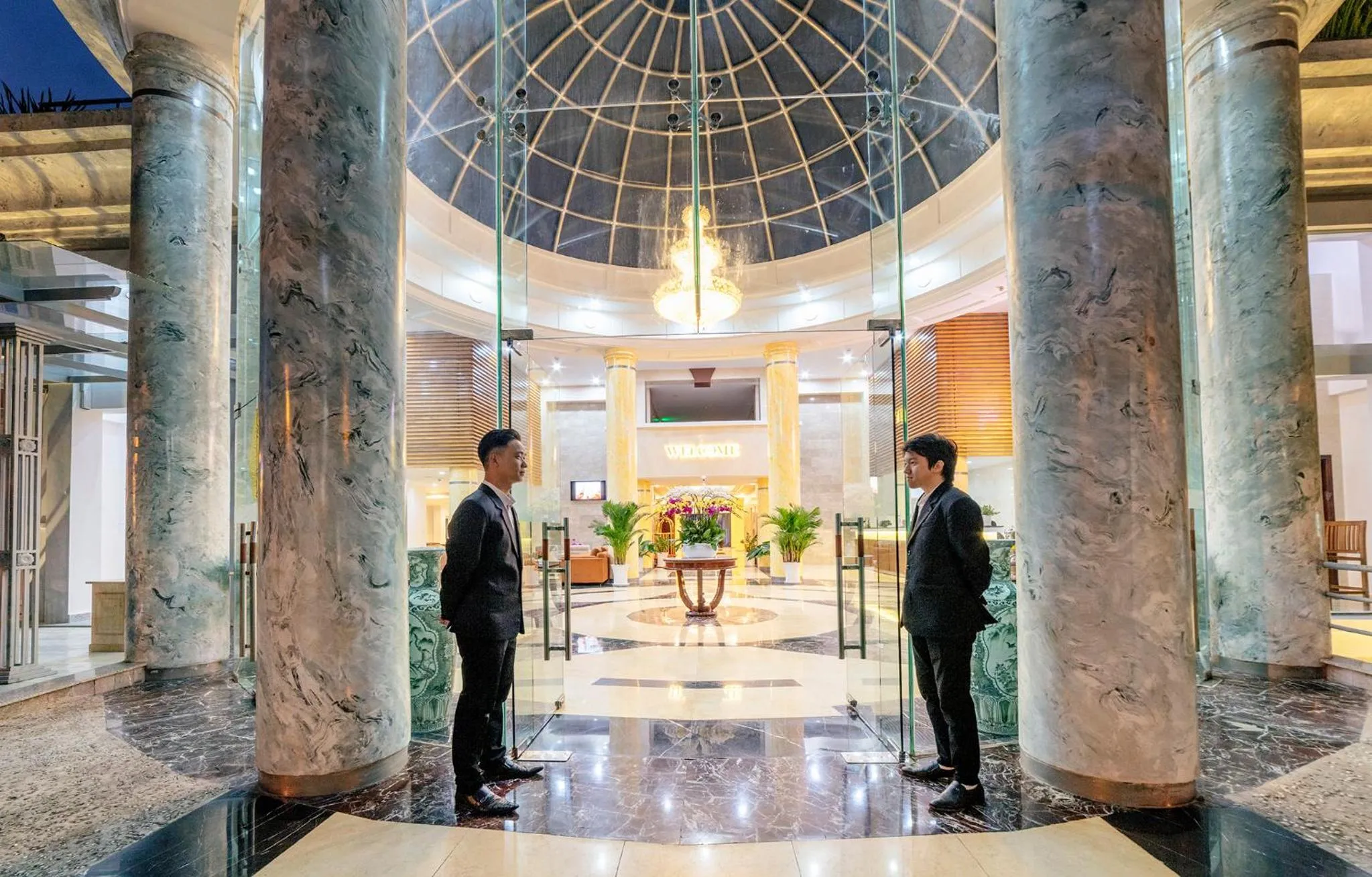 concierge in Vietsovpetro Hotel Dalat