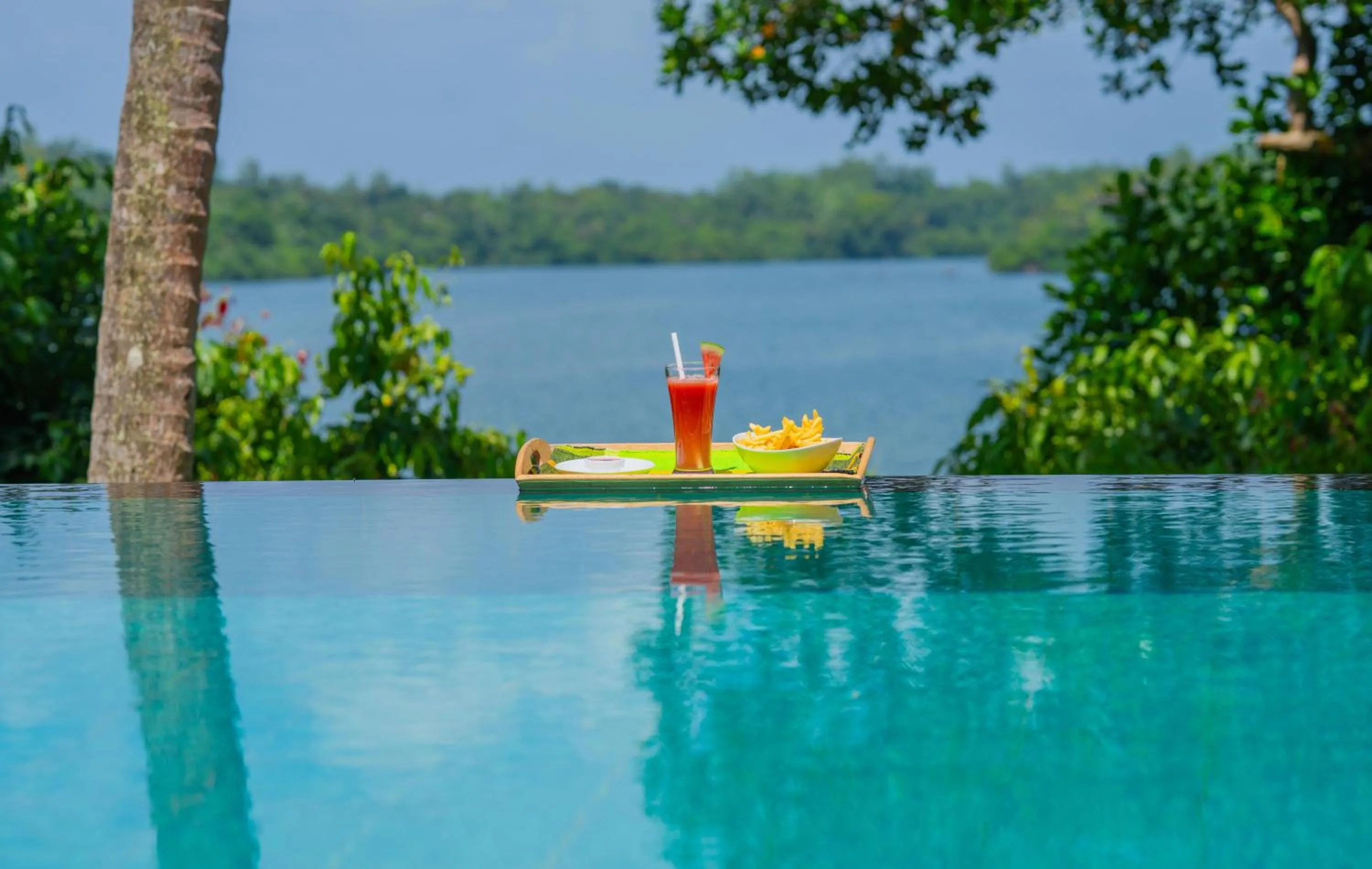 Day in Serendipity Lake - Hikkaduwa