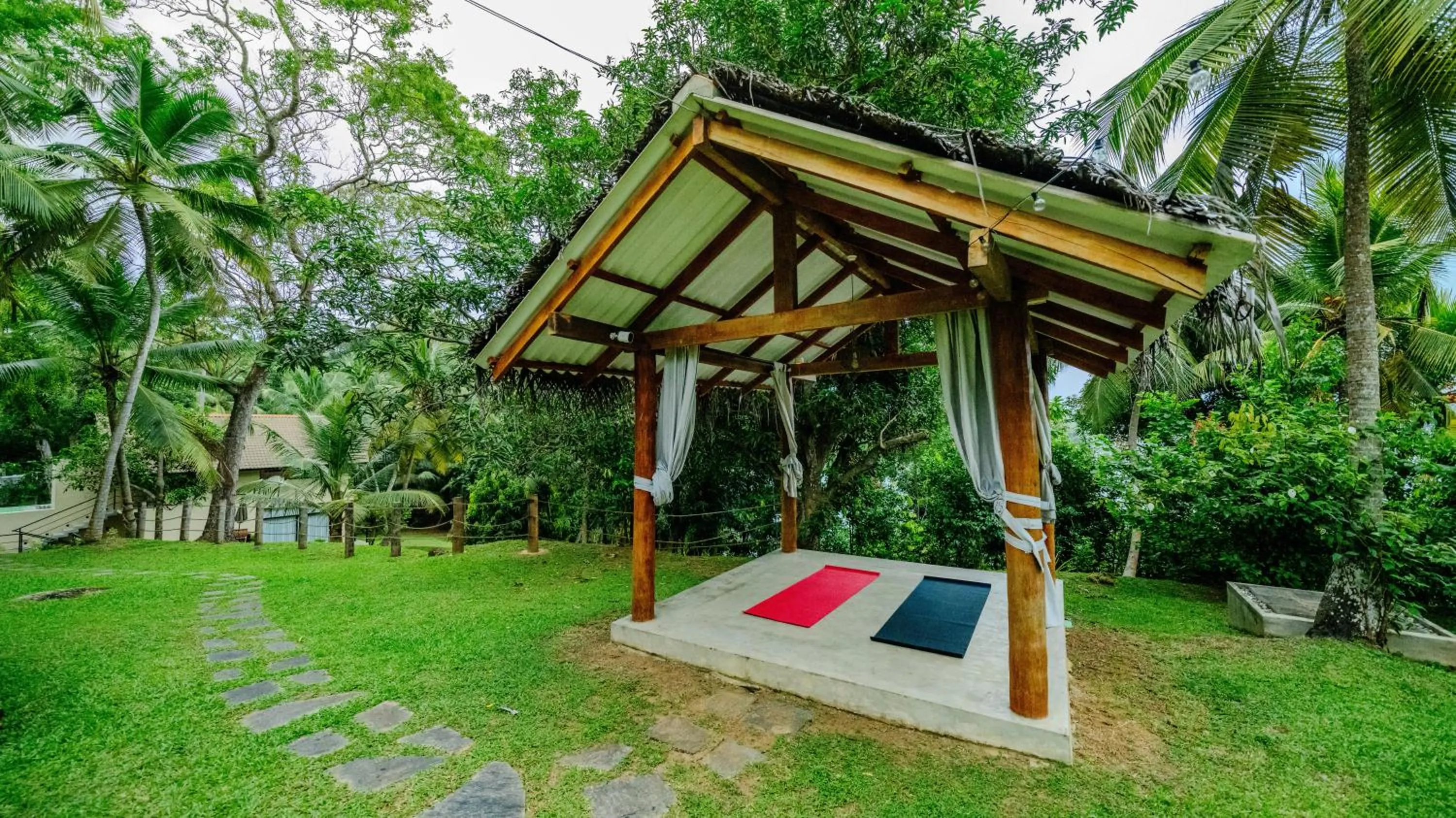 Property building in Serendipity Lake - Hikkaduwa