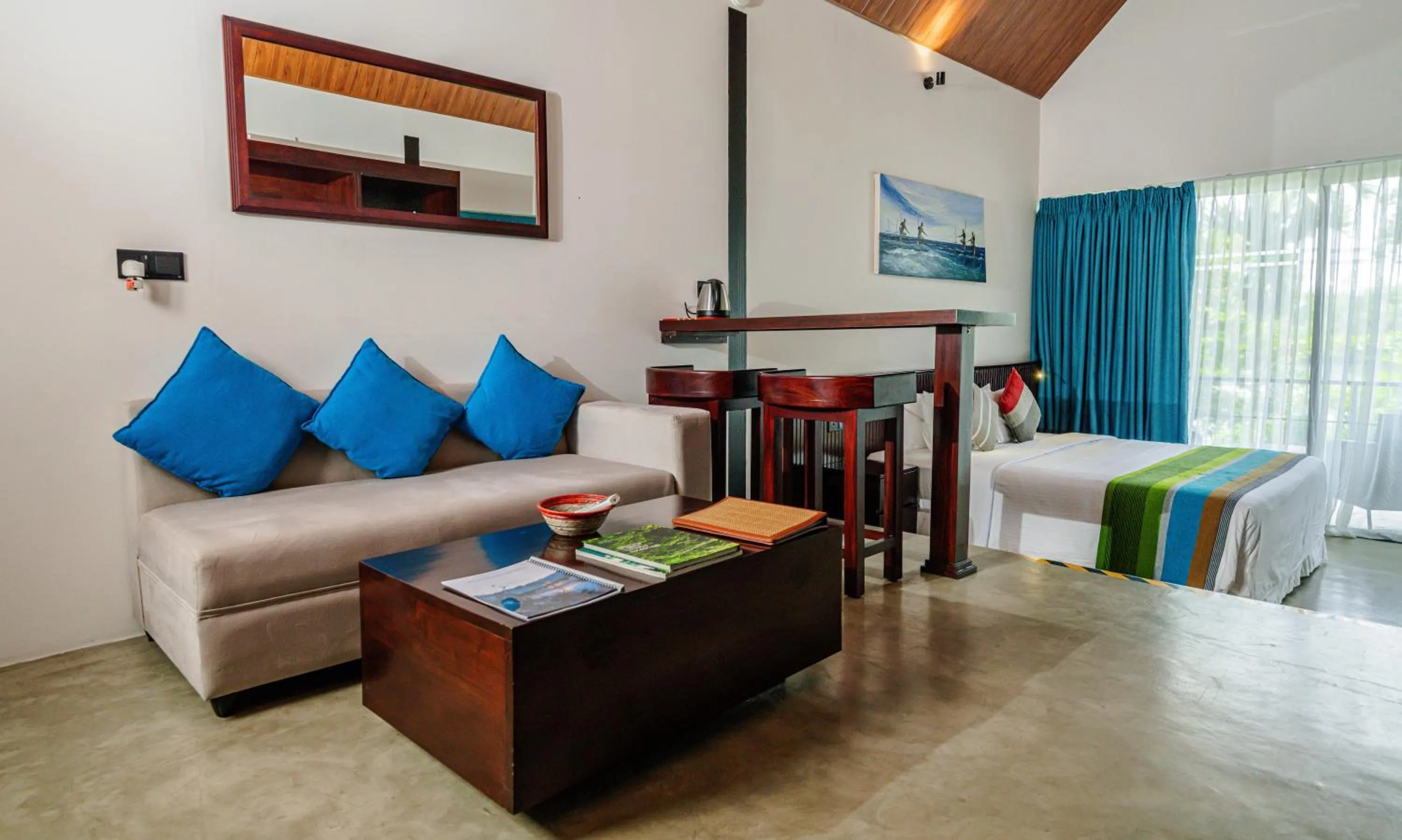 Bed in Serendipity Lake - Hikkaduwa